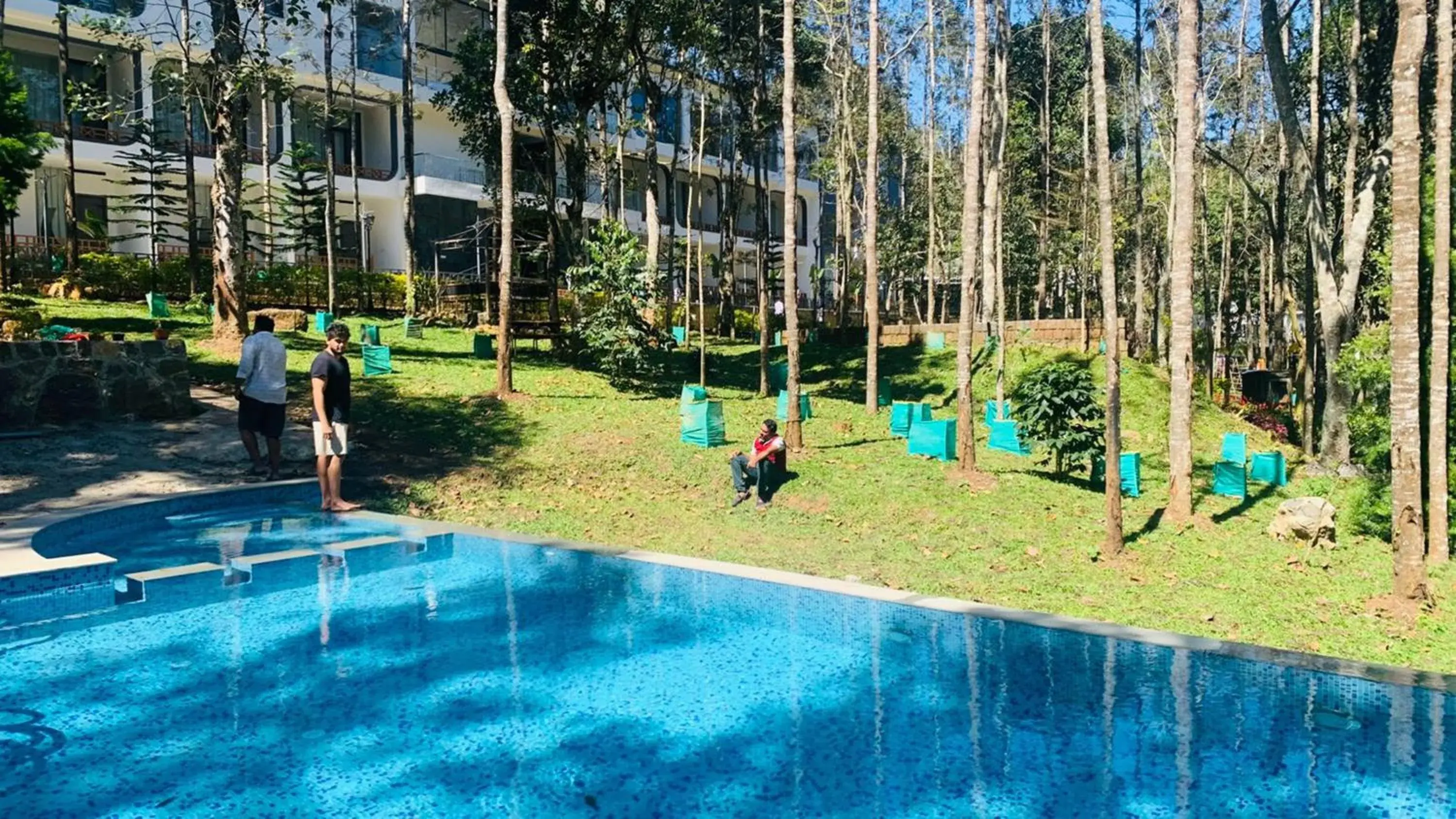 Swimming pool in Mainland Resorts & Spa by Kolaahalam Swimming pool in Mainland Resorts & Spa by Kolaahalam