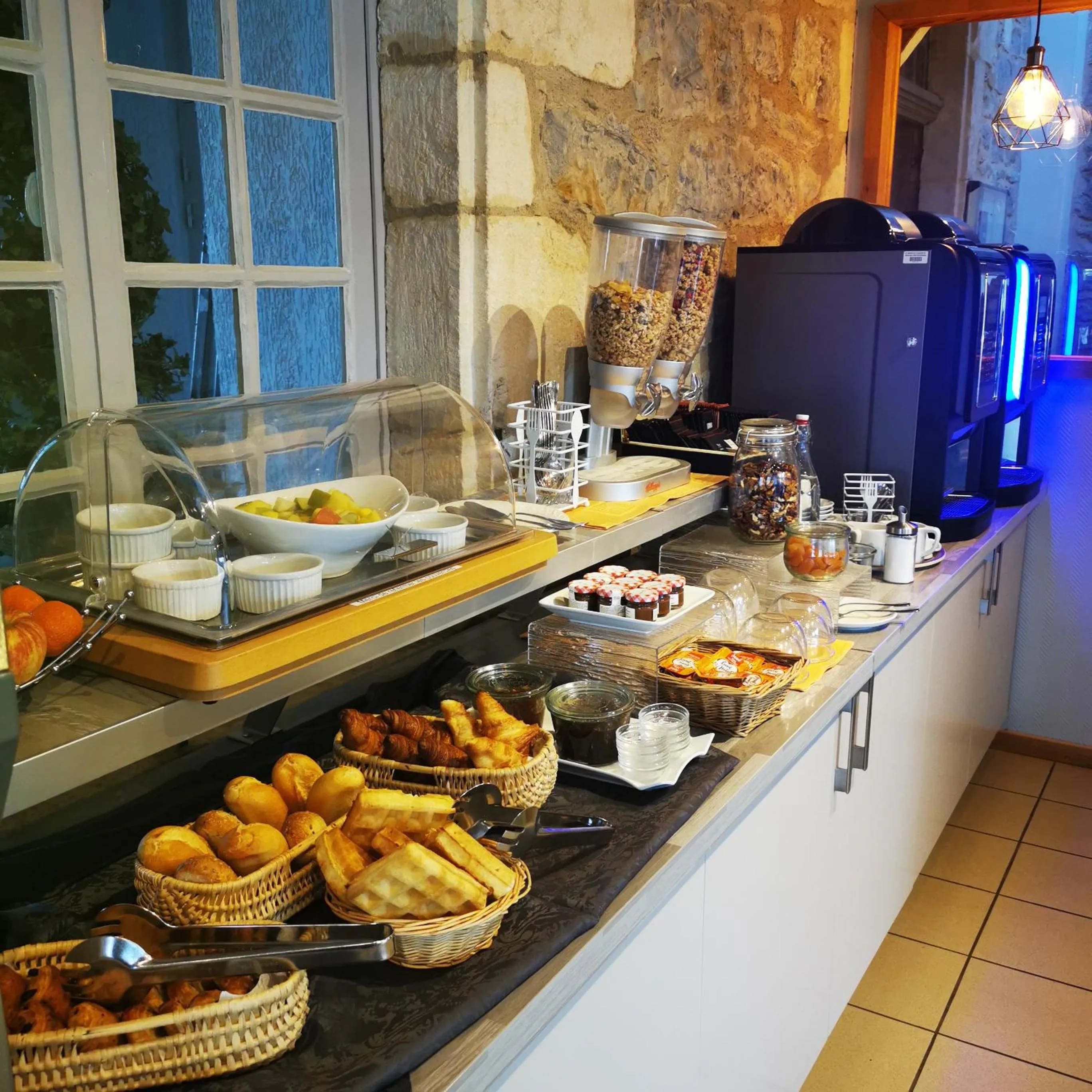 Breakfast in Hôtel du Château