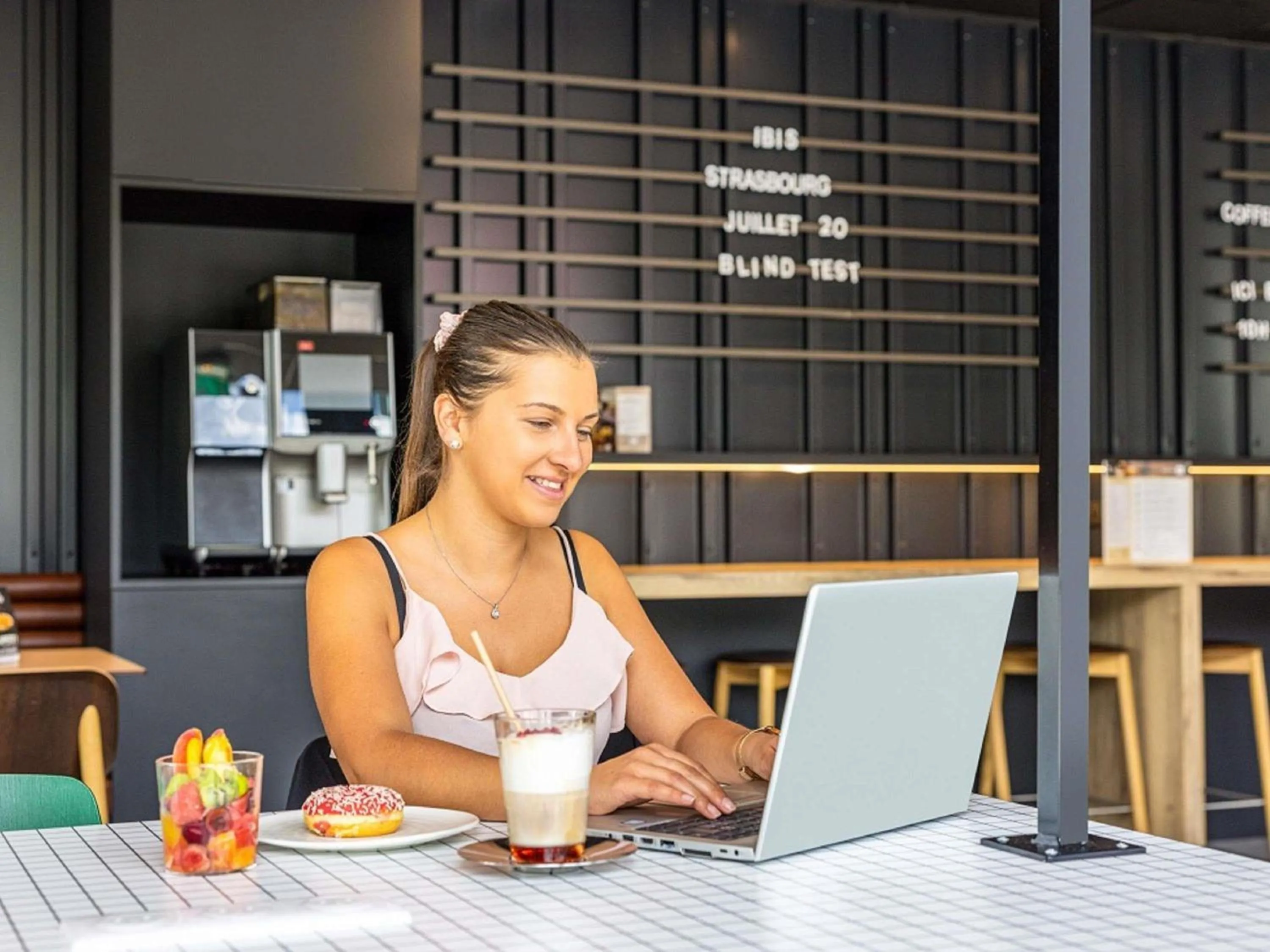 Restaurant/places to eat in ibis Strasbourg Centre Les Halles