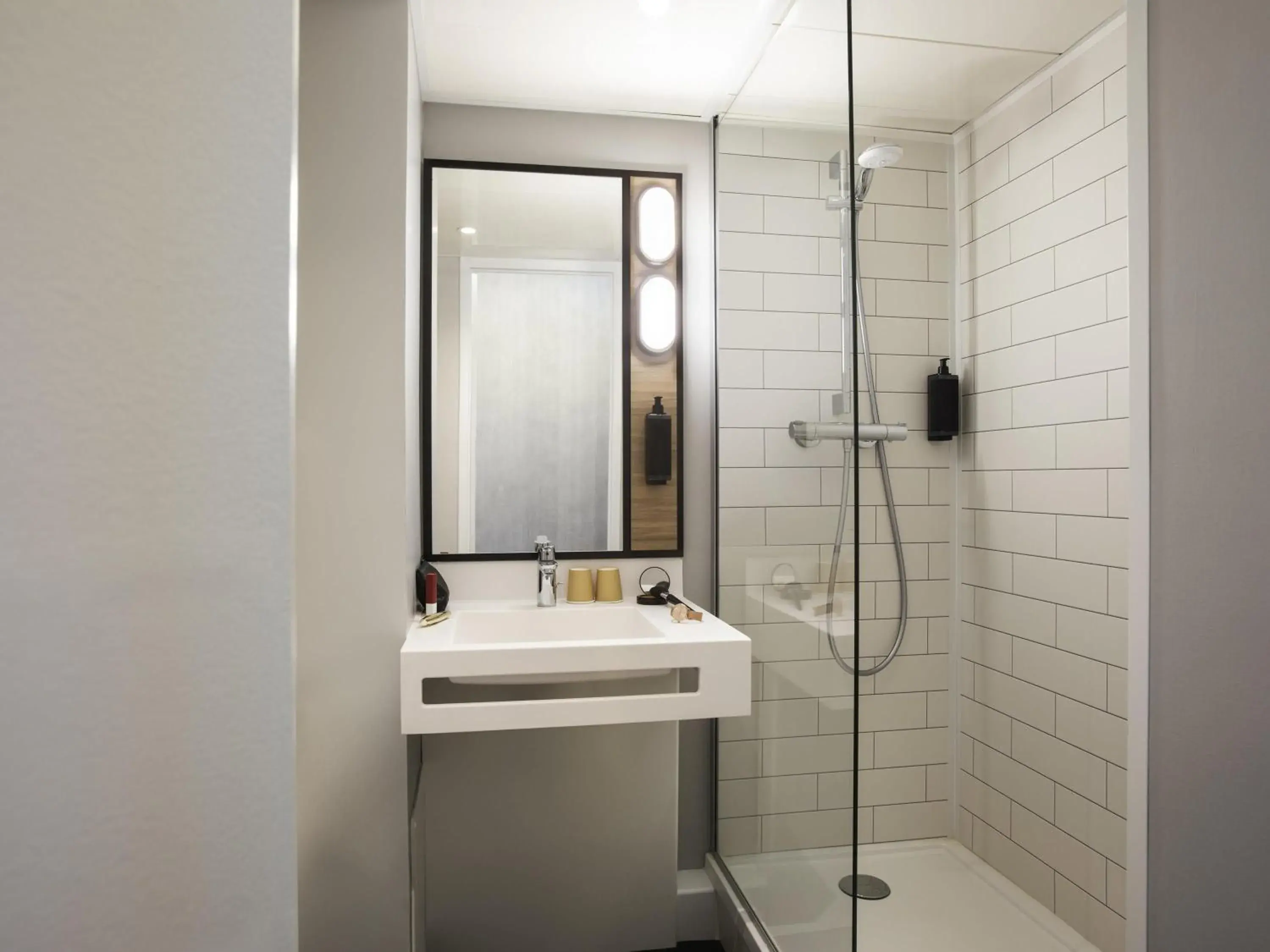 Bedroom in ibis Strasbourg Centre Les Halles Bedroom in ibis Strasbourg Centre Les Halles