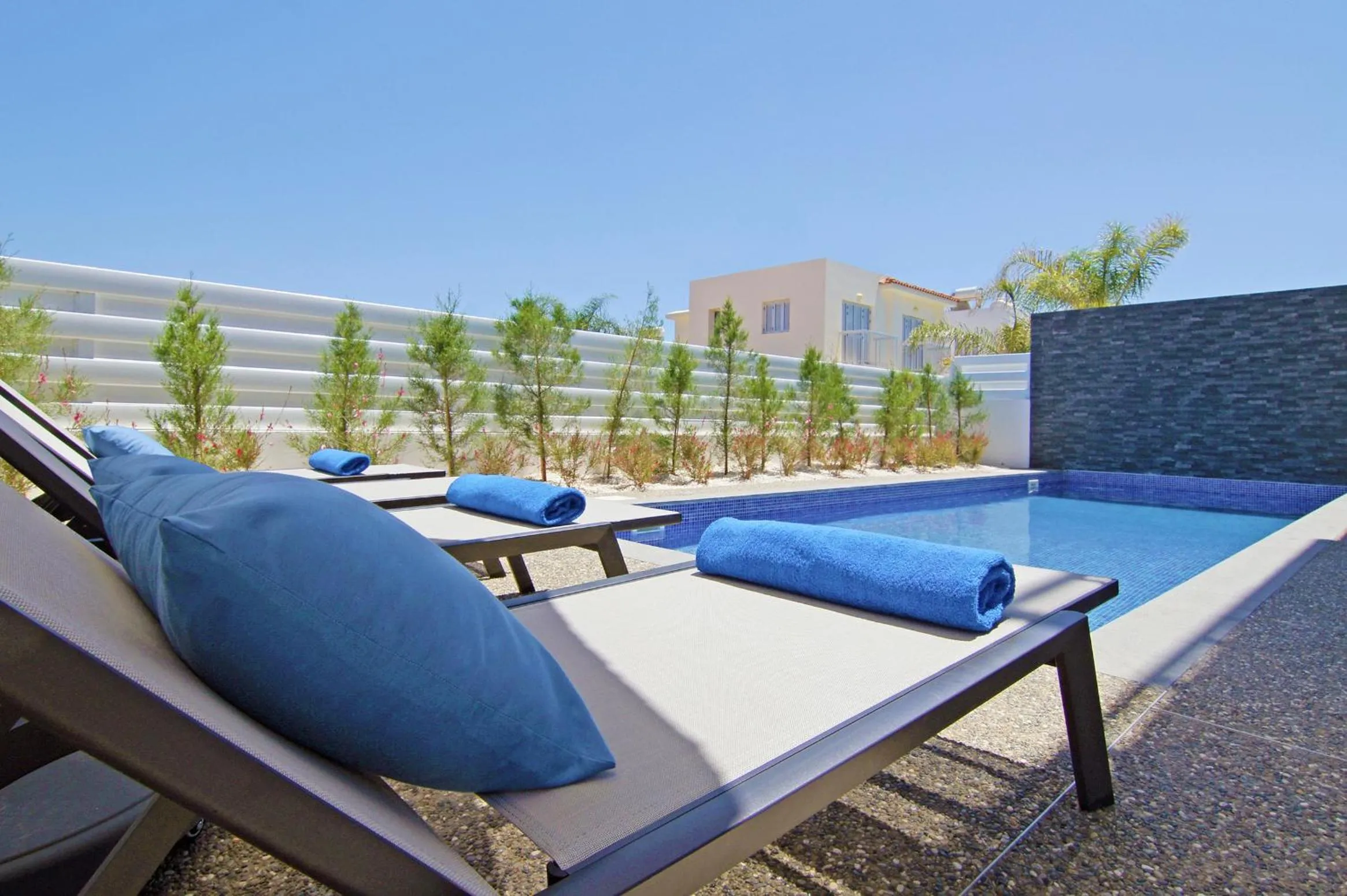 Swimming pool in Villa Melody