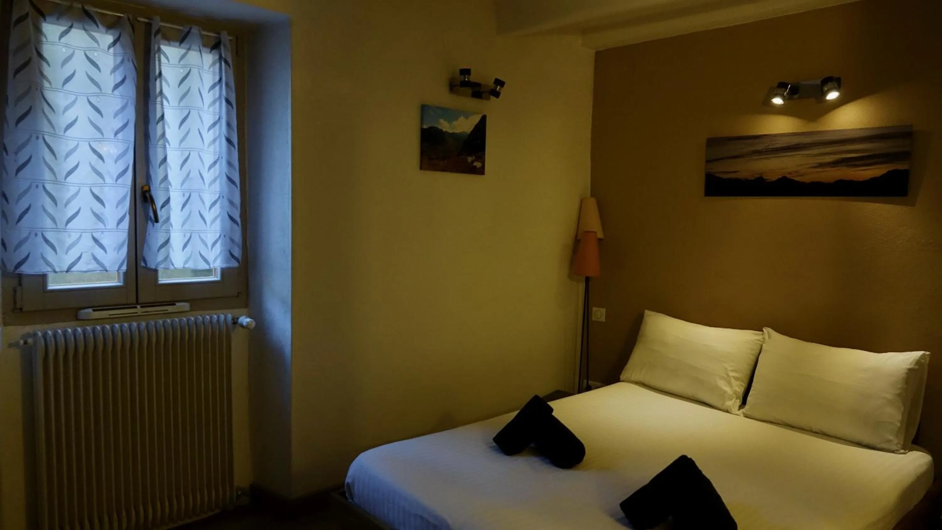 Bed in Auberge Saint Martin