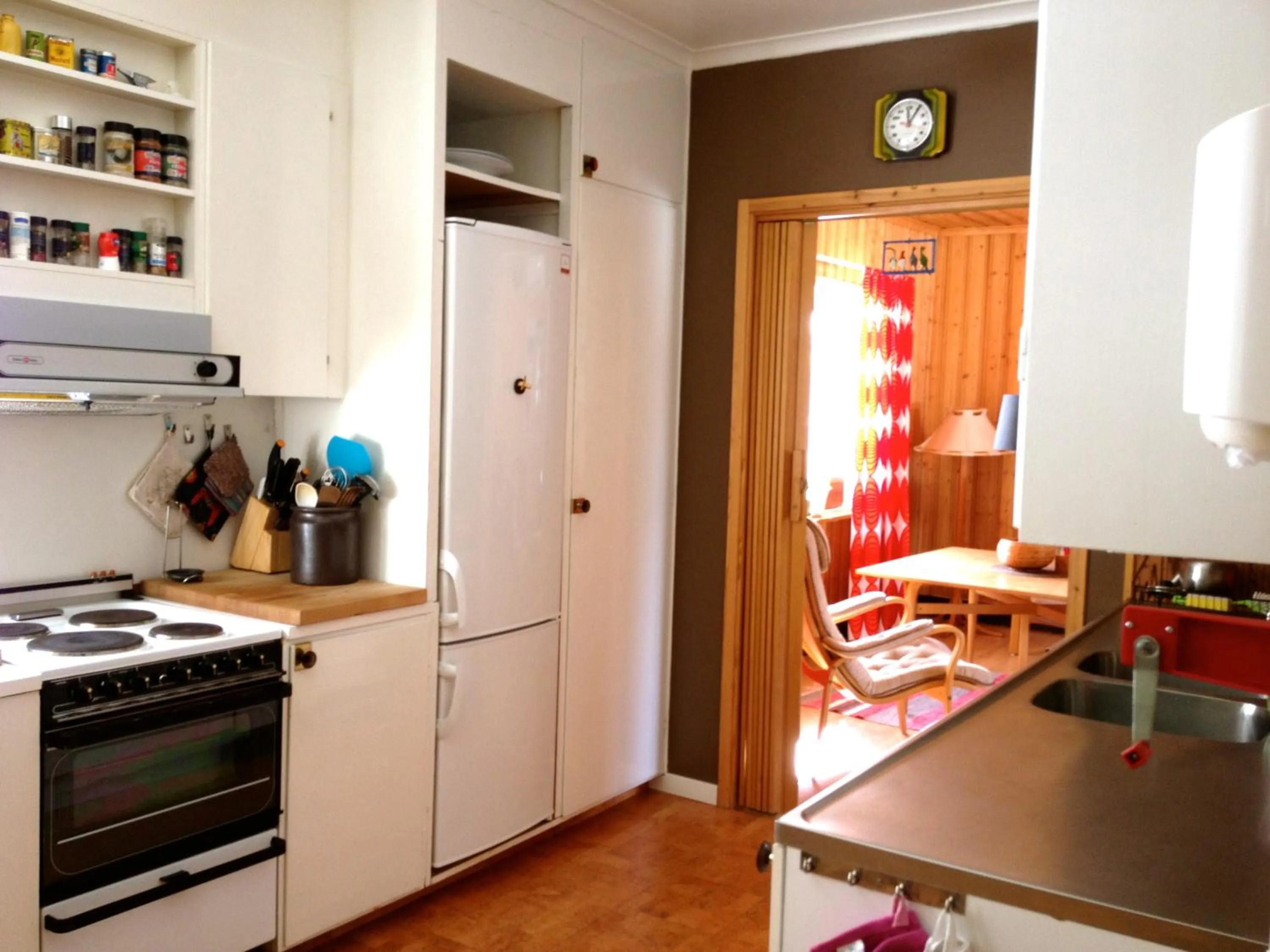 Kitchen or kitchenette in Stora Björnstugan