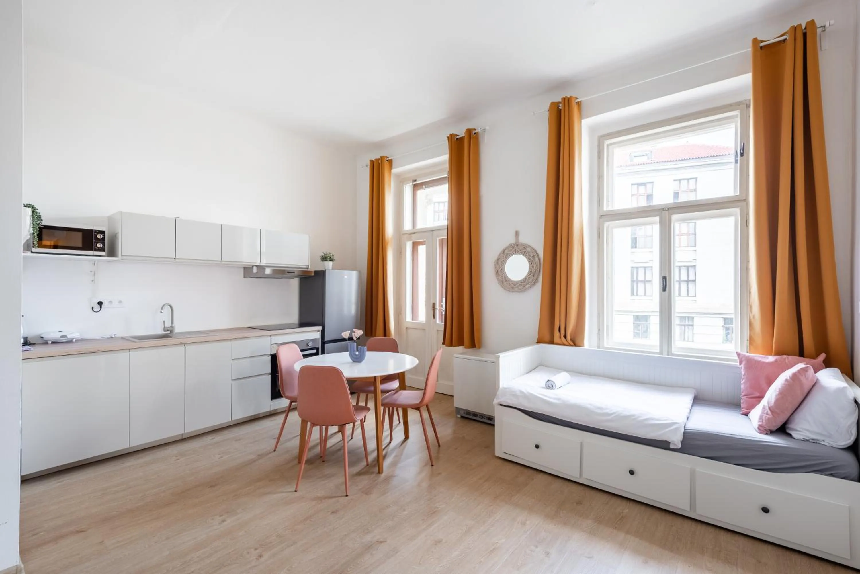 Dining area, Bed in Tesnov Residence Apartments