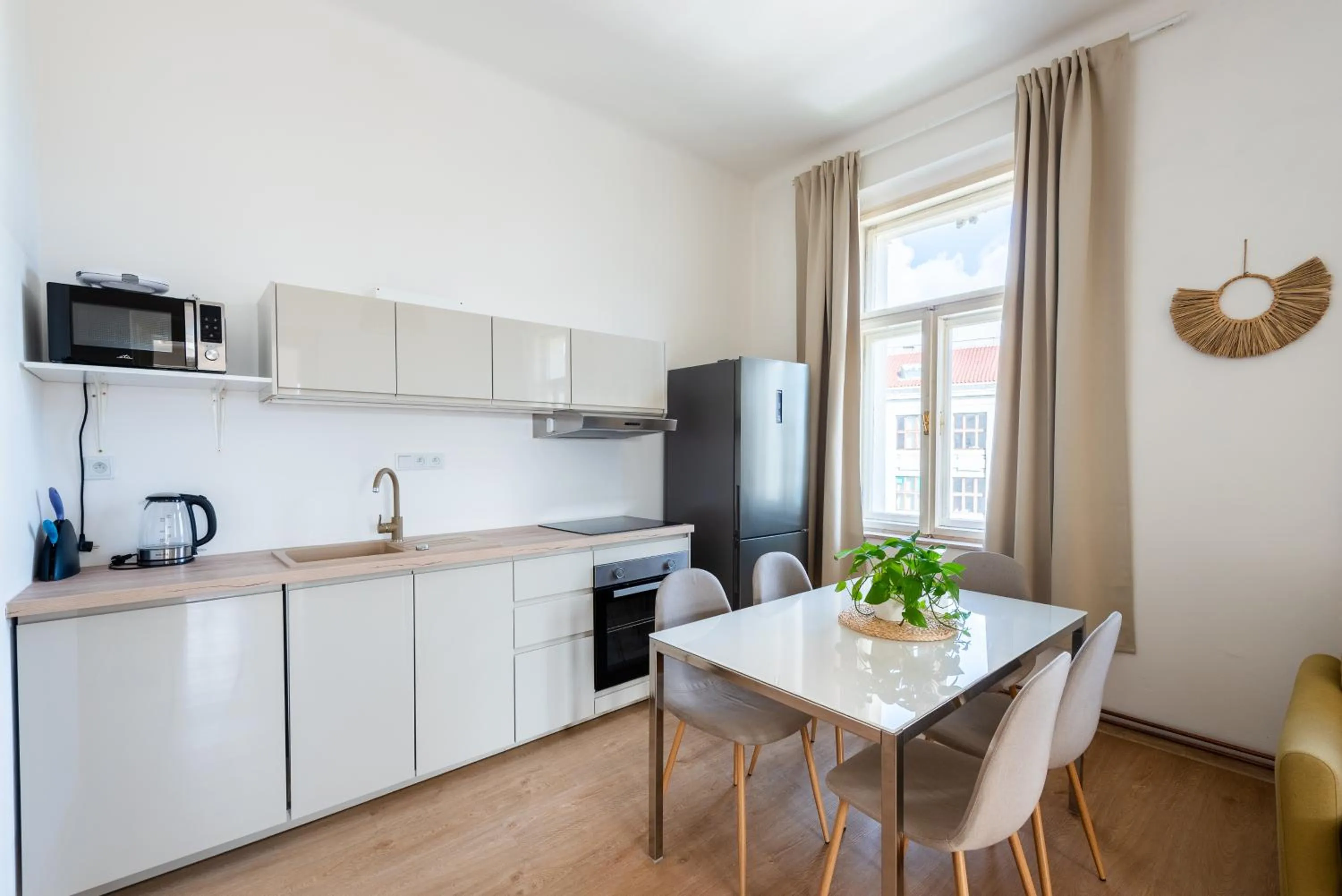 Coffee/tea facilities in Tesnov Residence Apartments