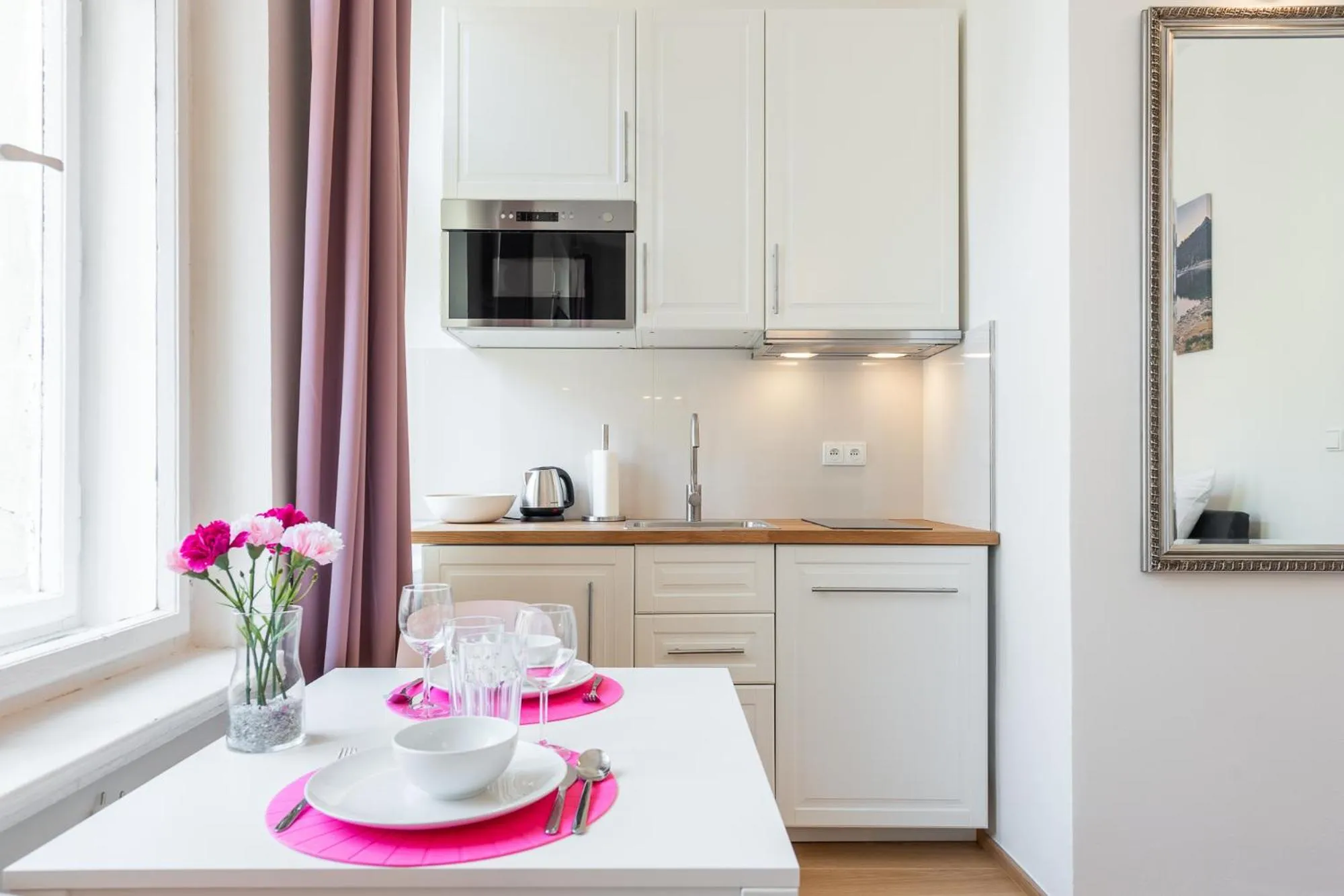 Dining area in Tesnov Residence Apartments
