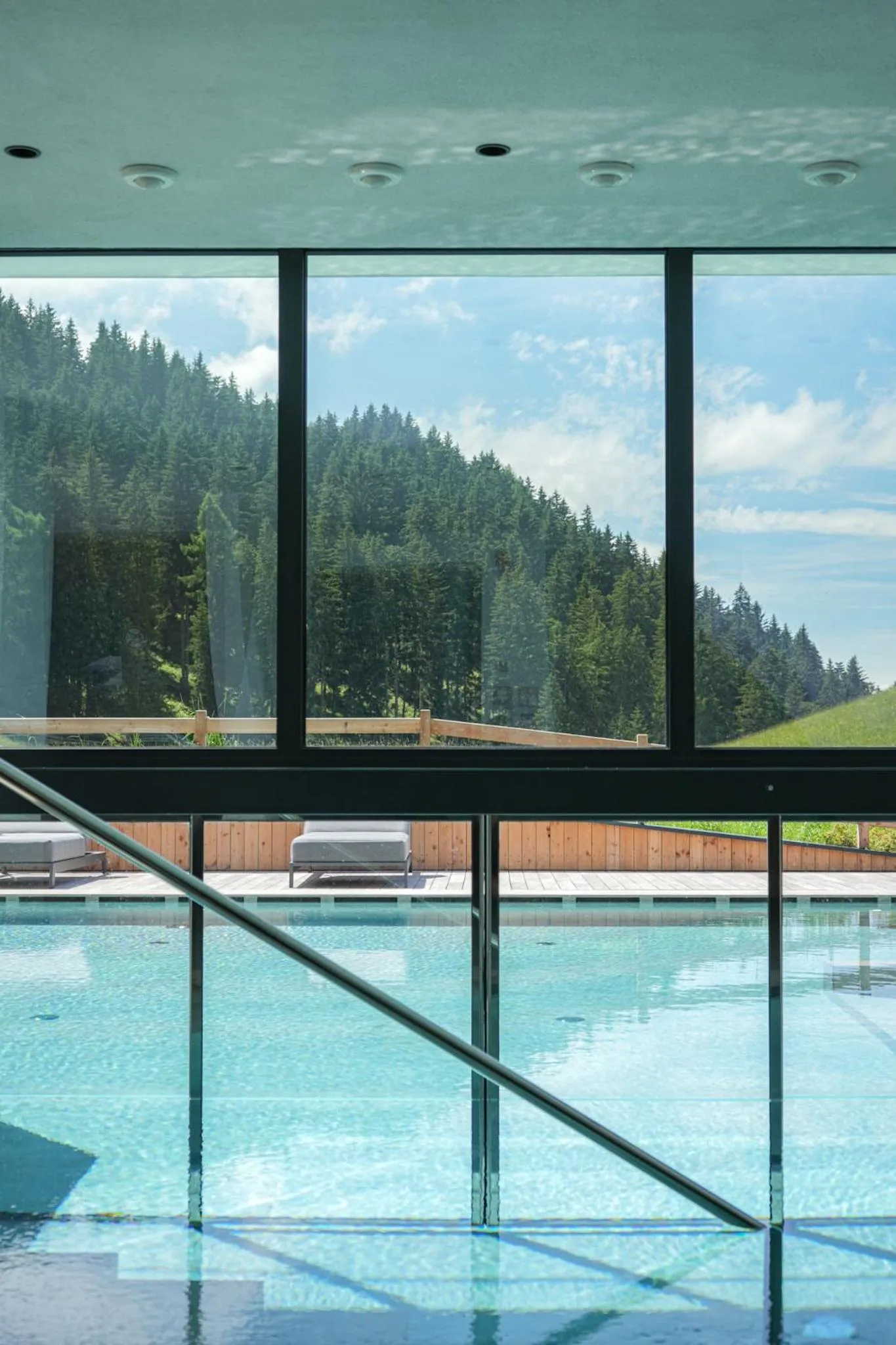 Swimming pool in Hotel Pozzamanigoni