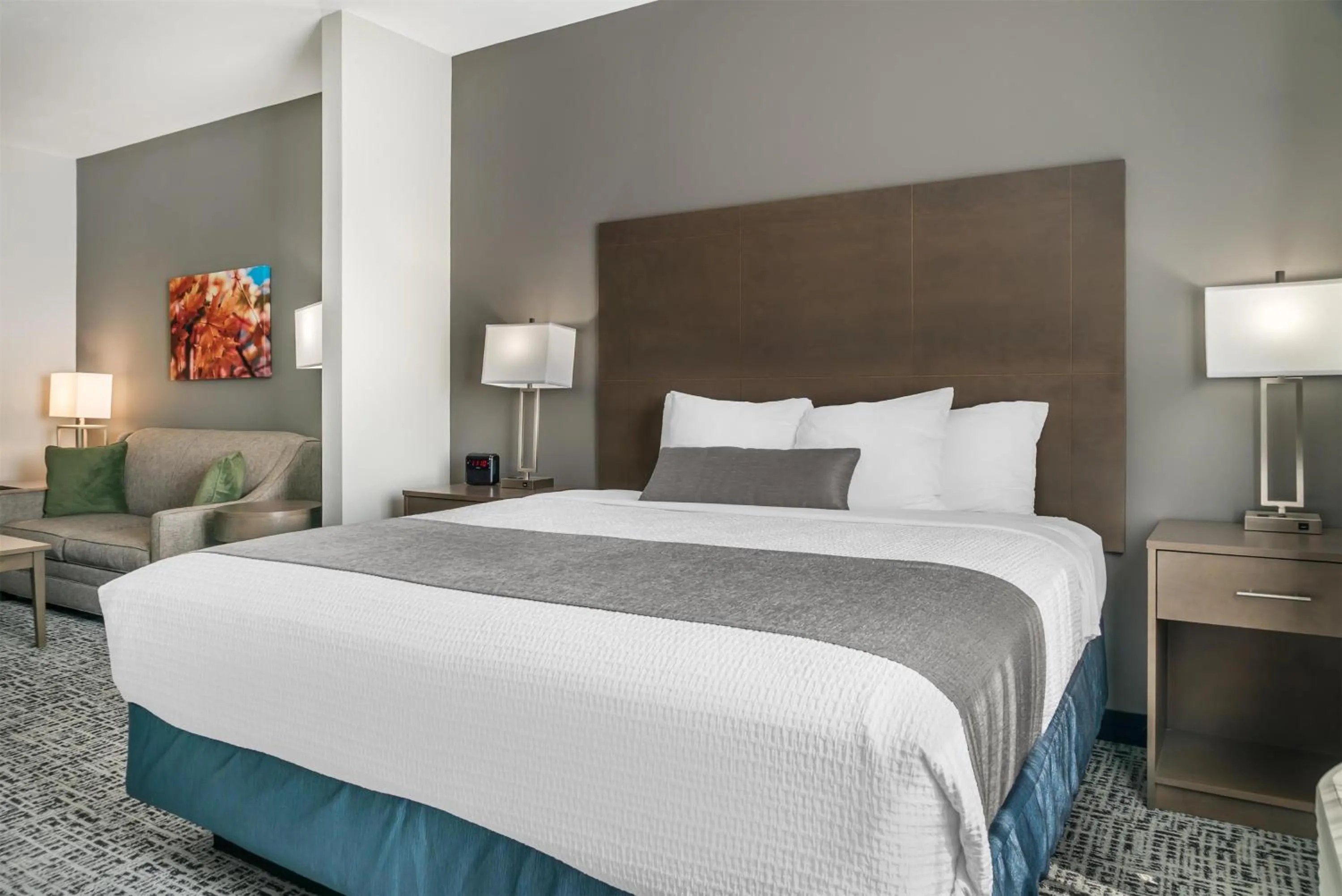 Photo of the whole room, Bed in Best Western Plus Wayland Hotel