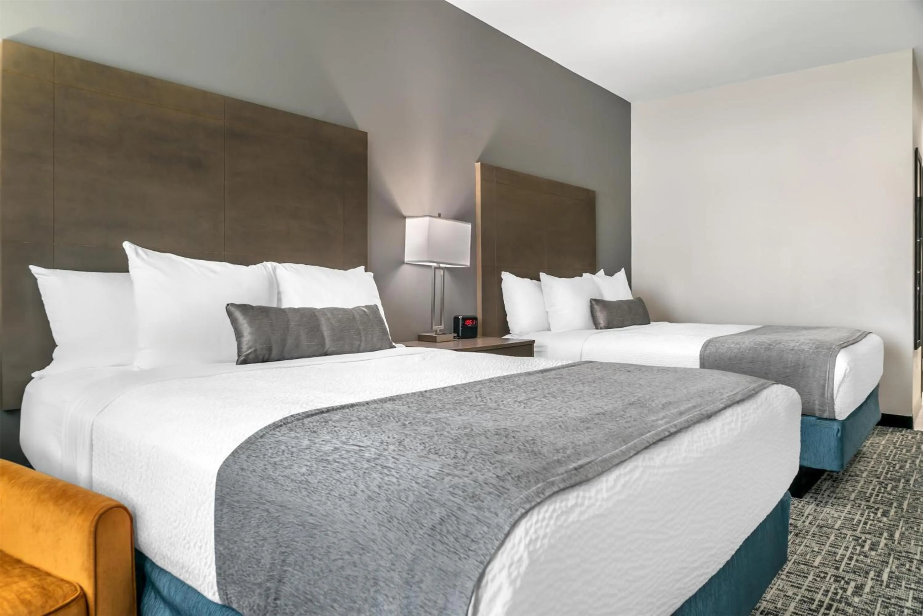 Bedroom, Bed in Best Western Plus Wayland Hotel