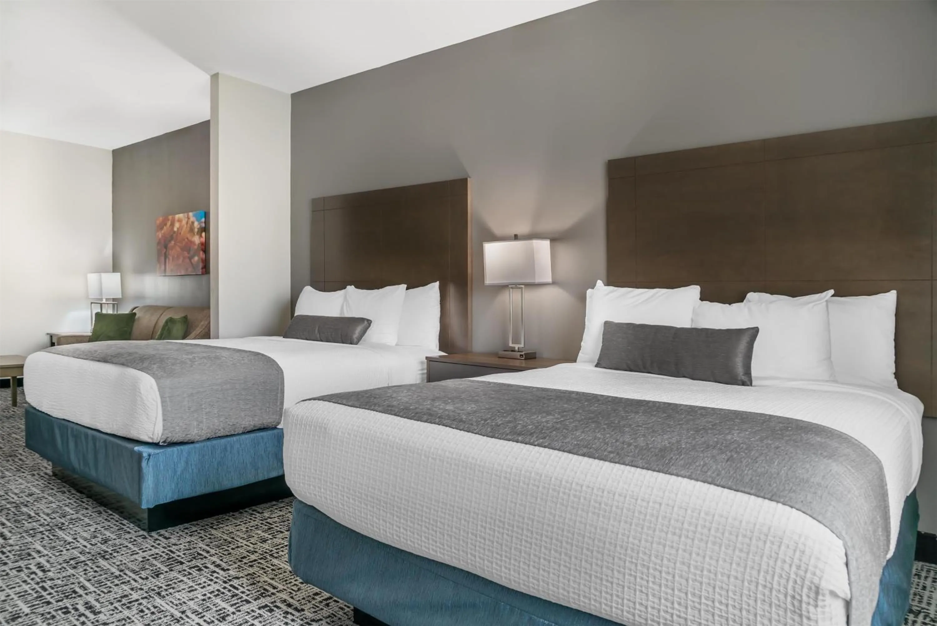 Photo of the whole room, Bed in Best Western Plus Wayland Hotel