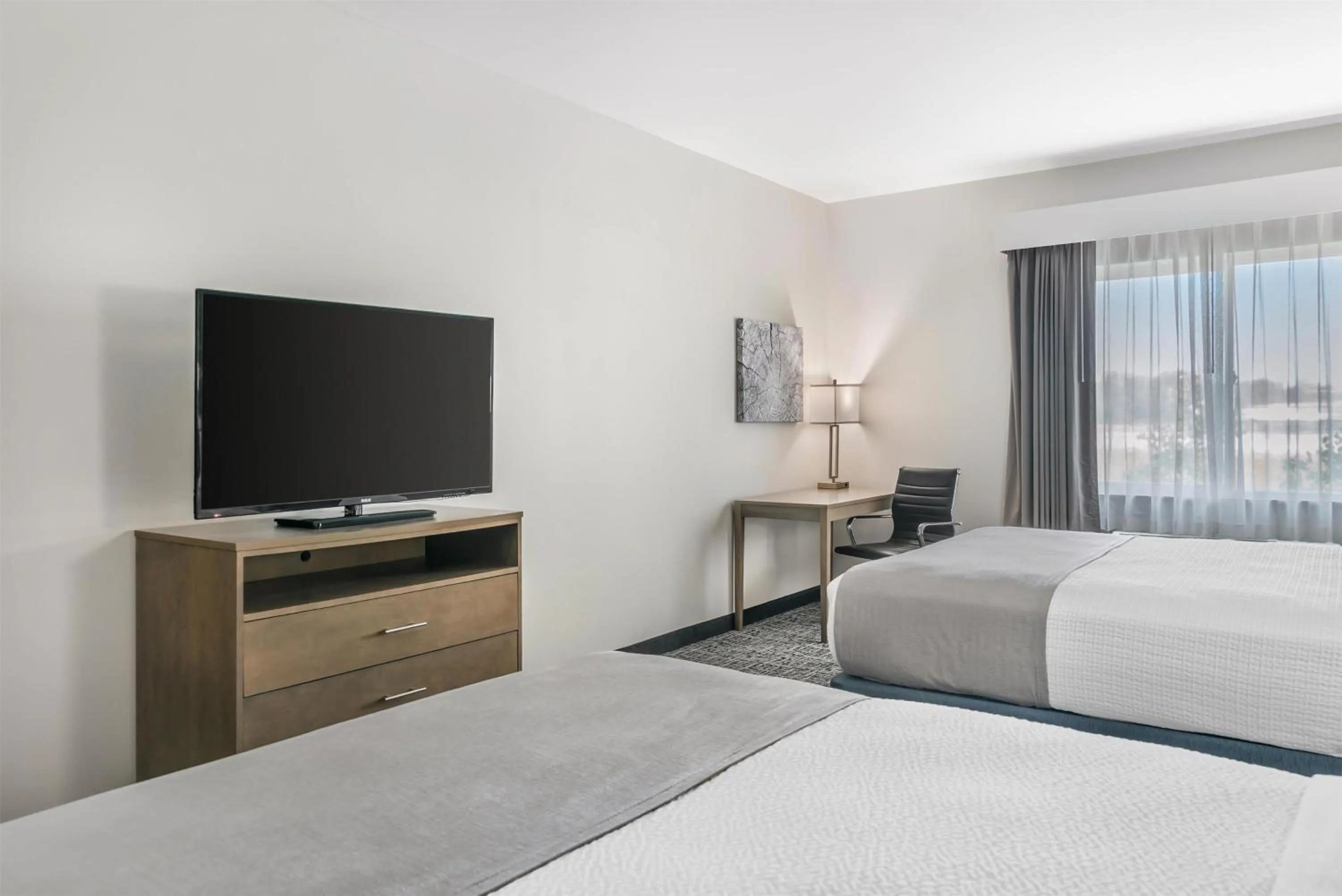 Bedroom, Bed in Best Western Plus Wayland Hotel