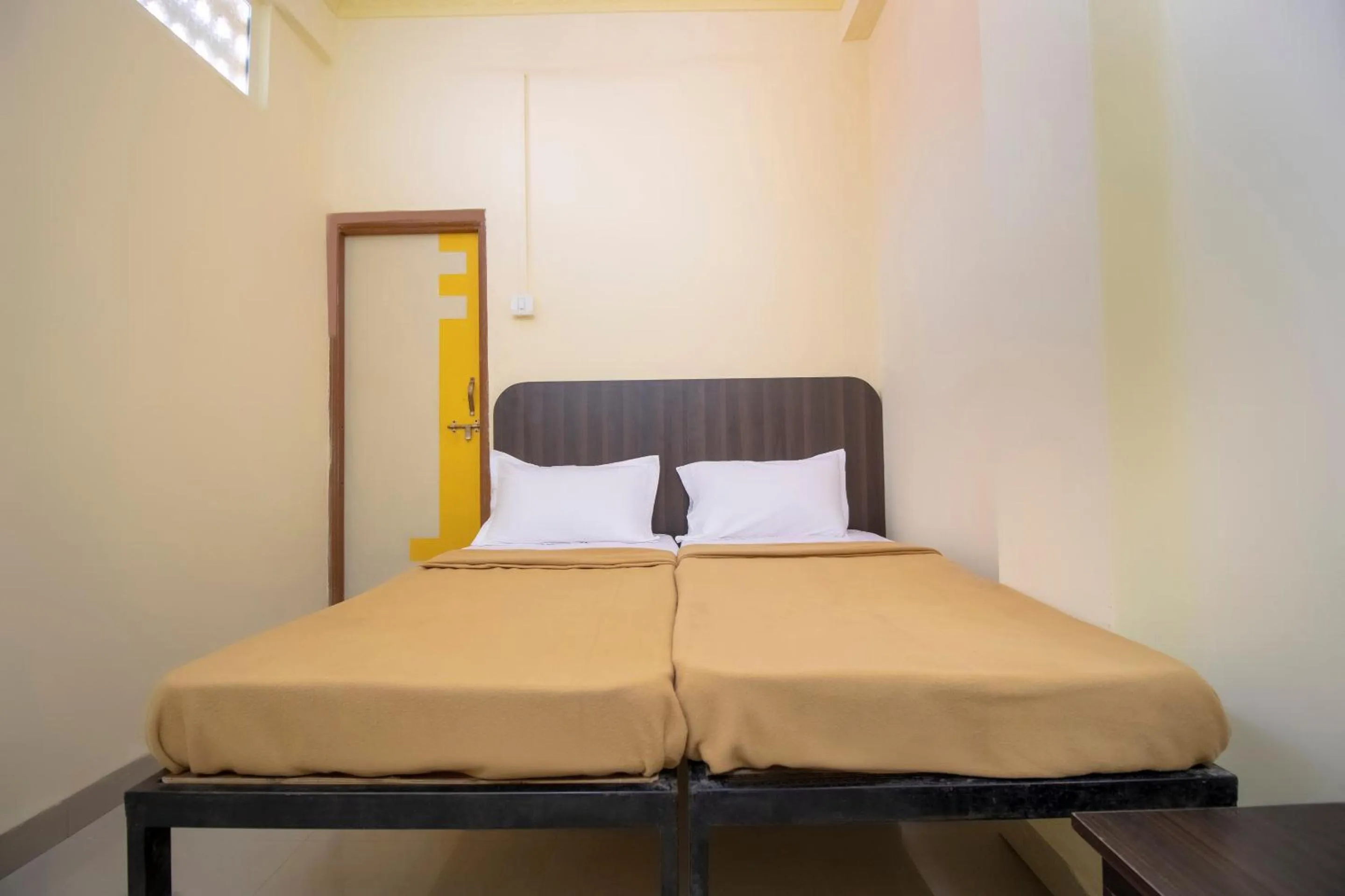 Bedroom, Bed in SPOT ON Shree Gajanan