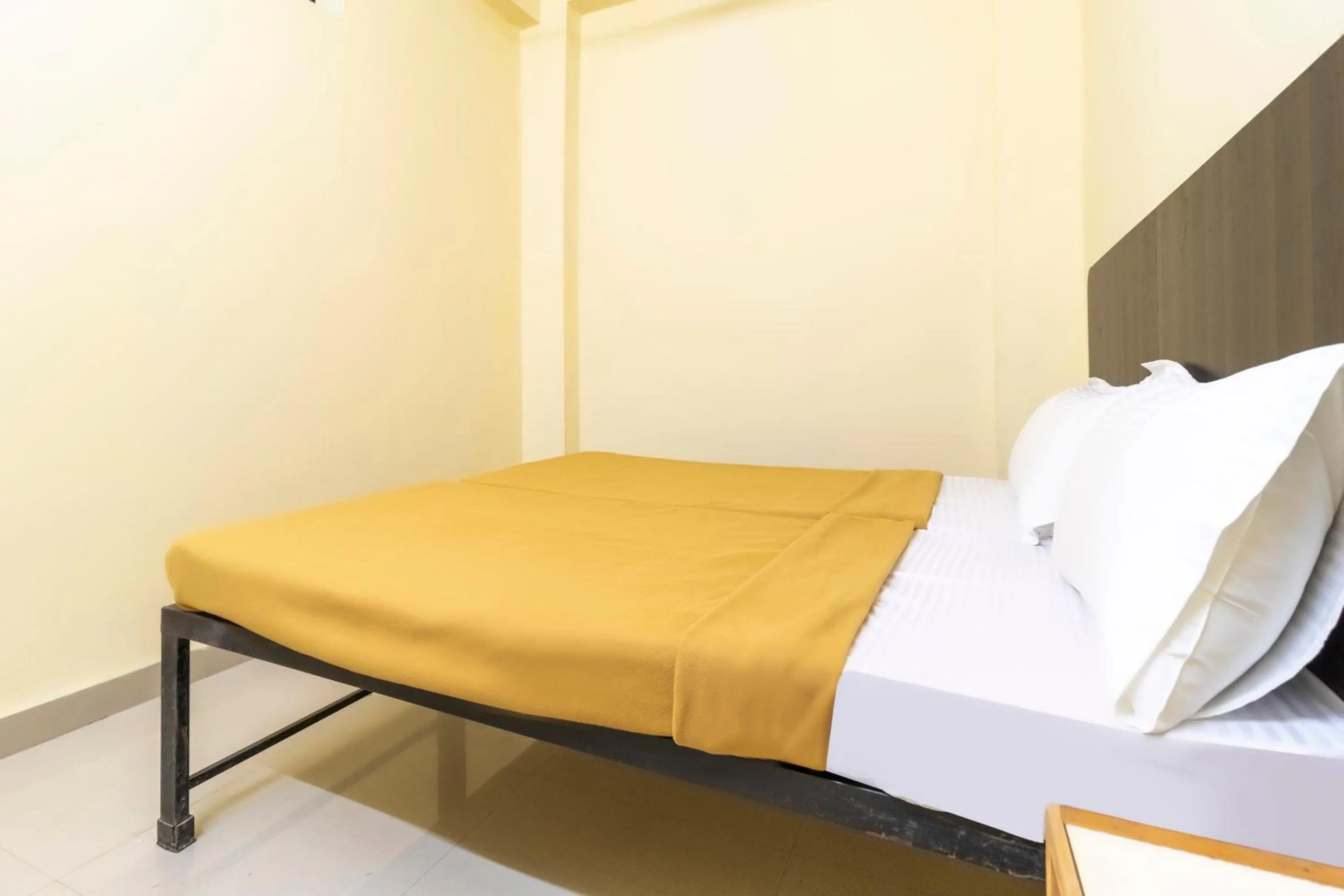 Bedroom, Bed in SPOT ON Shree Gajanan