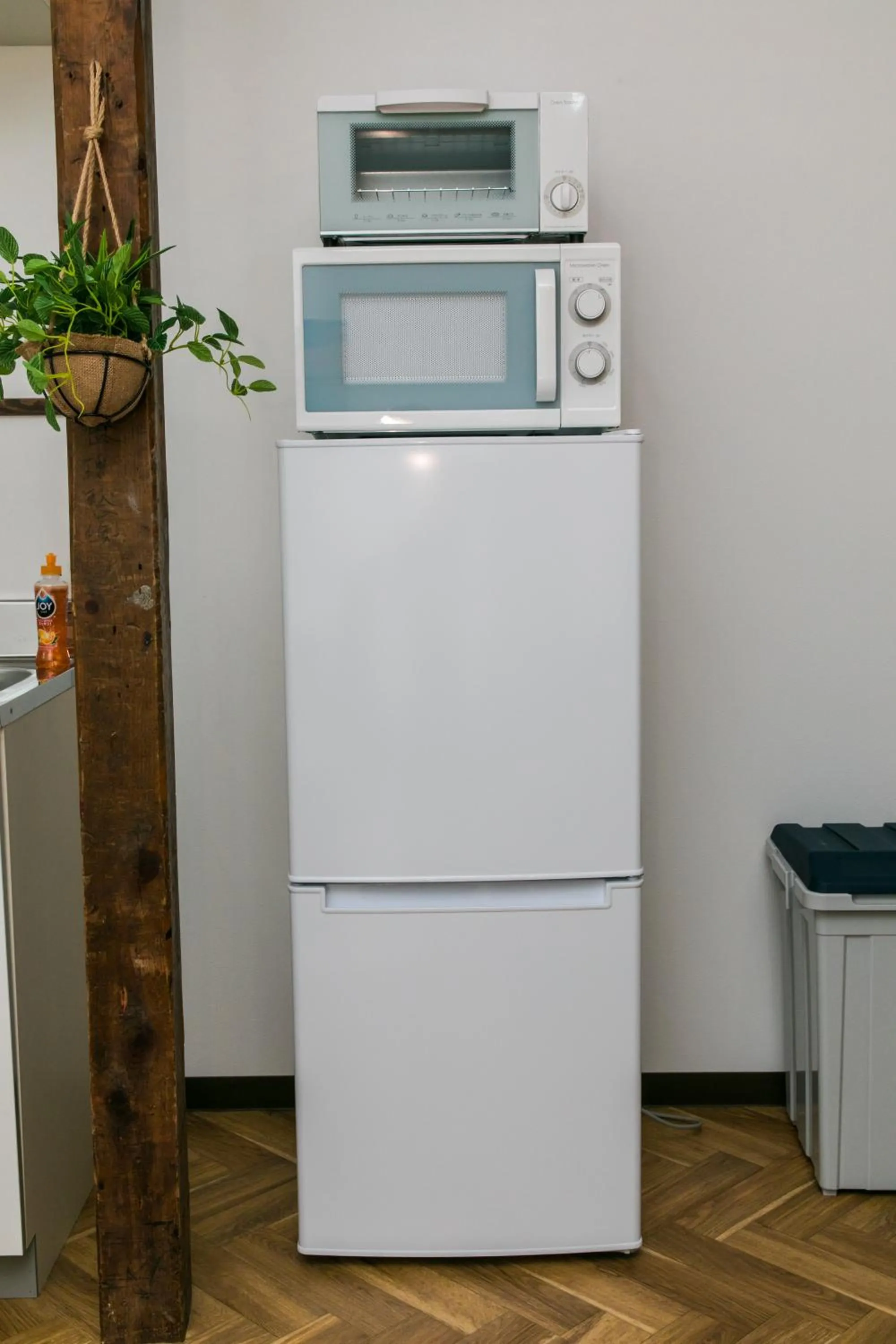 Kitchen or kitchenette in Nao's House USJ 一軒家貸切