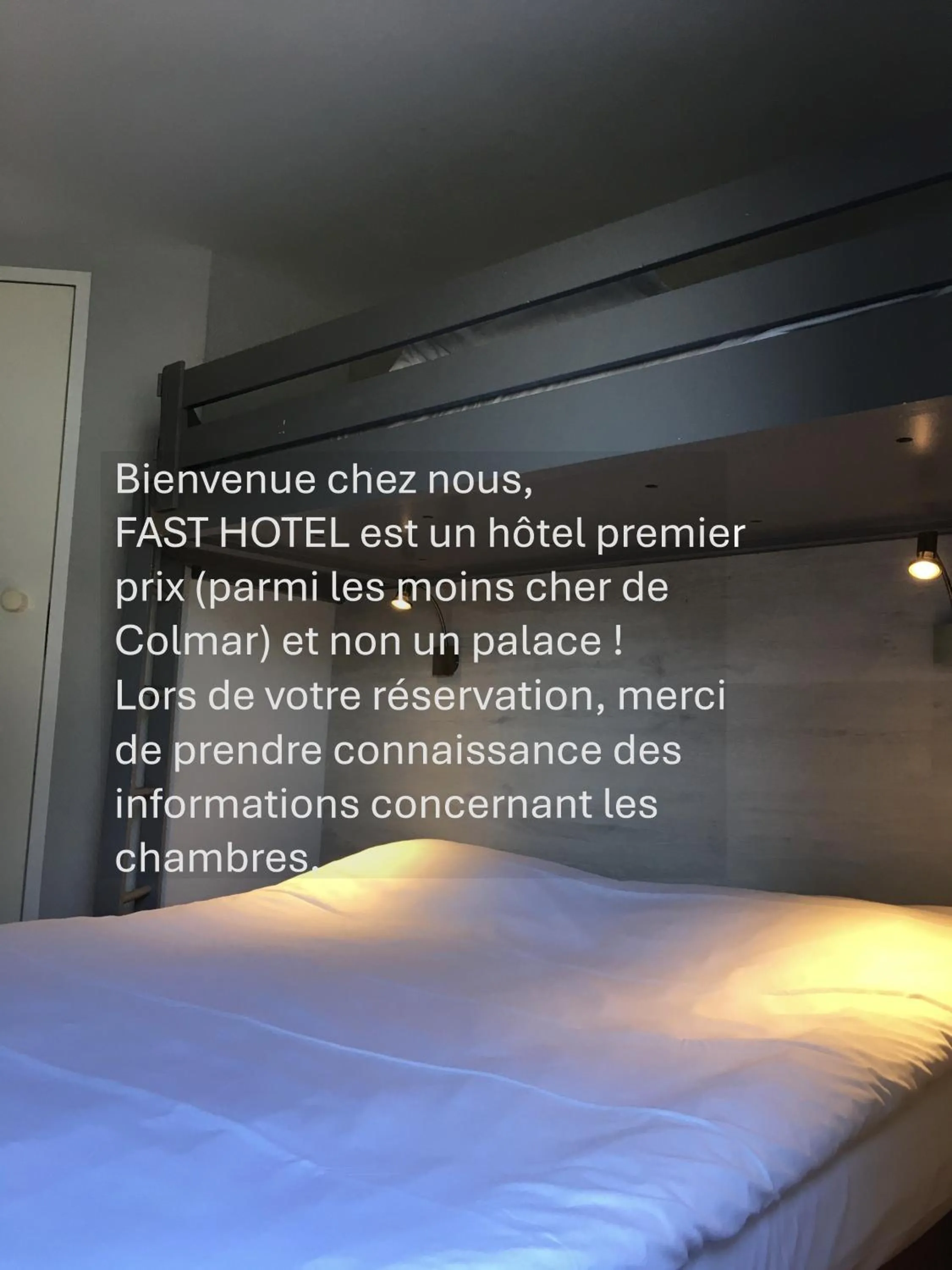 Bed in Fast Hotel Colmar Houssen