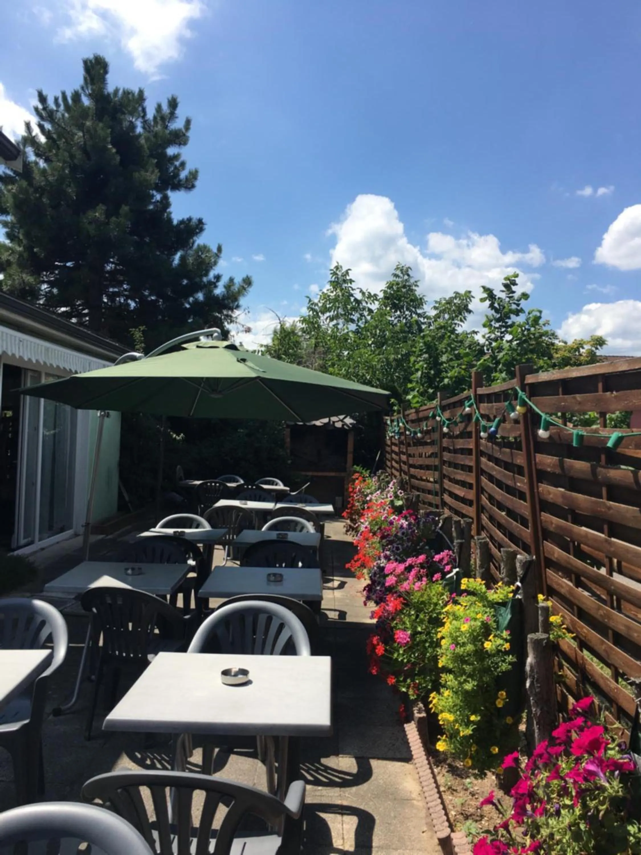 Patio in Fast Hotel Colmar Houssen