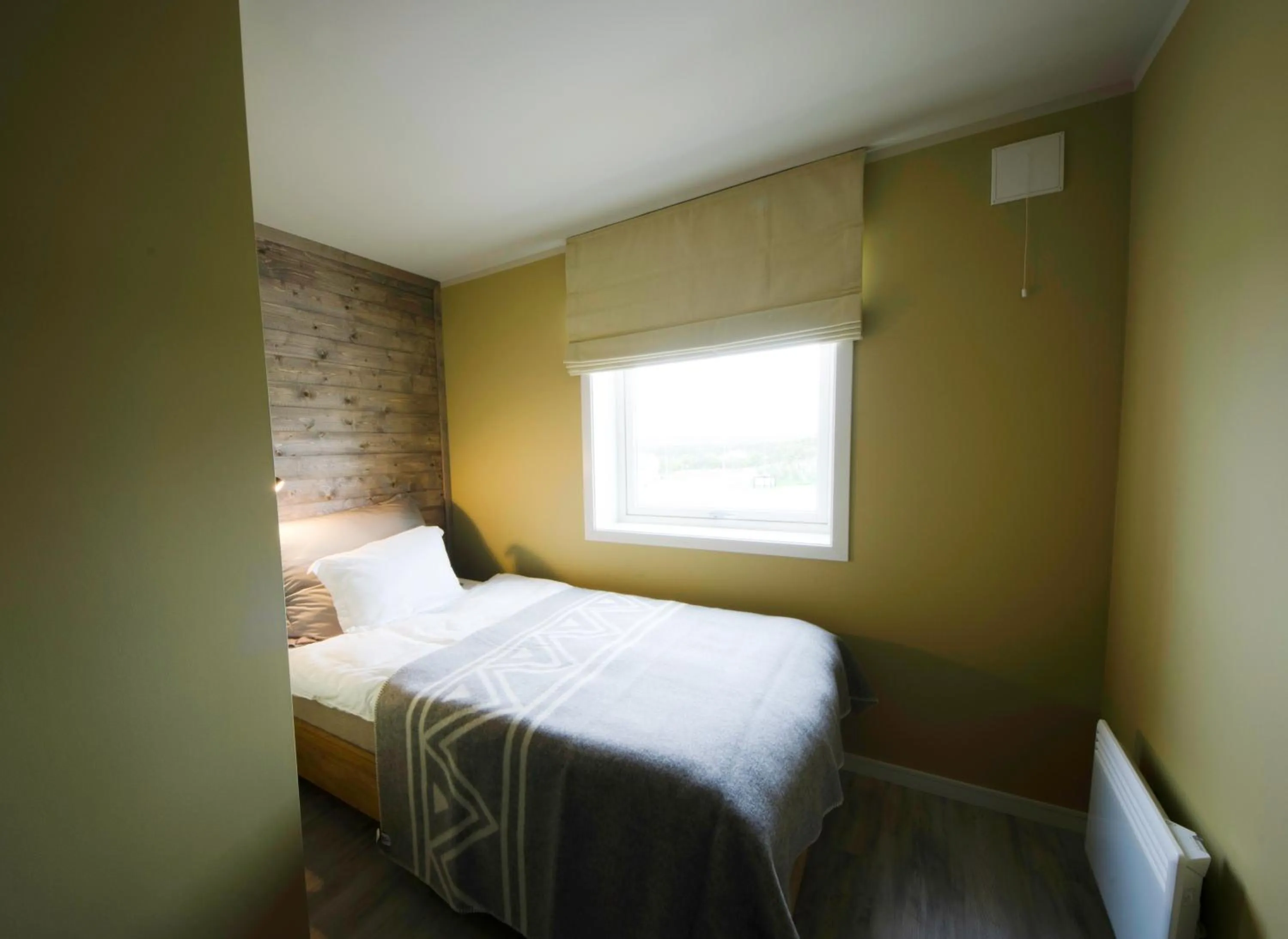 Bed in 8 Seasons Hotel