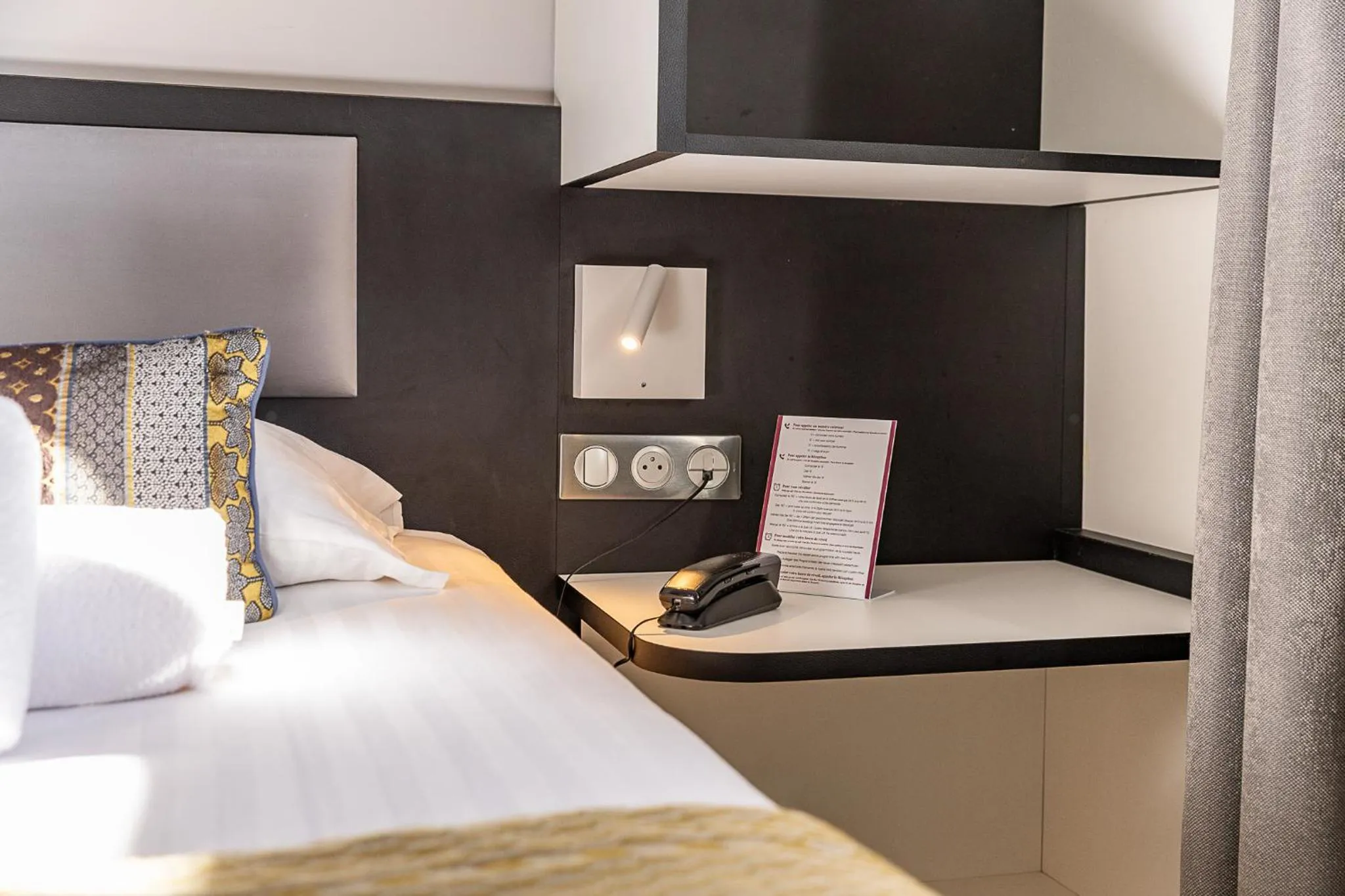 Decorative detail, Bed in Brit Hotel, Spa & Restaurant - Colmar Est