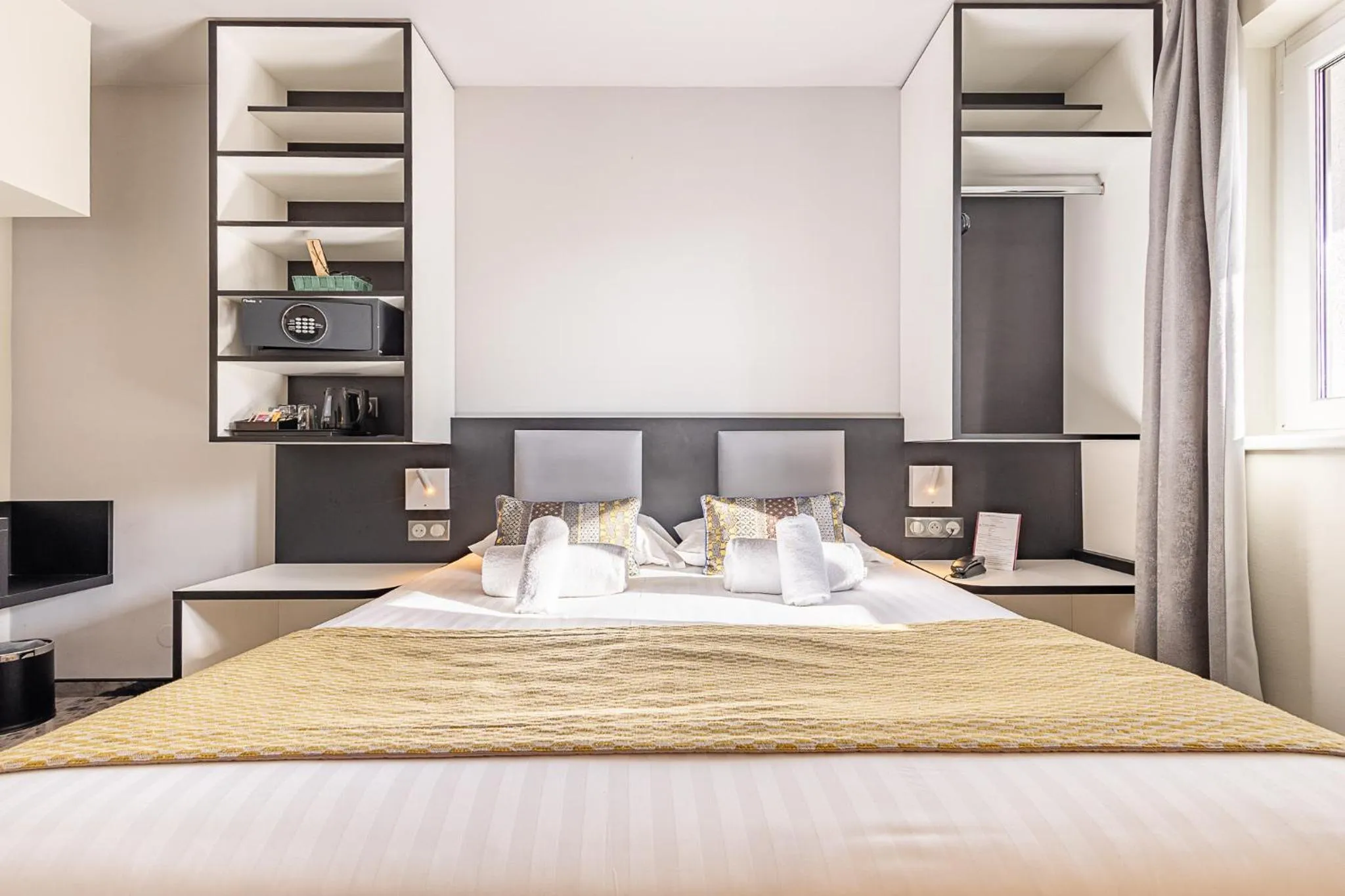 Bed in Brit Hotel, Spa & Restaurant - Colmar Est