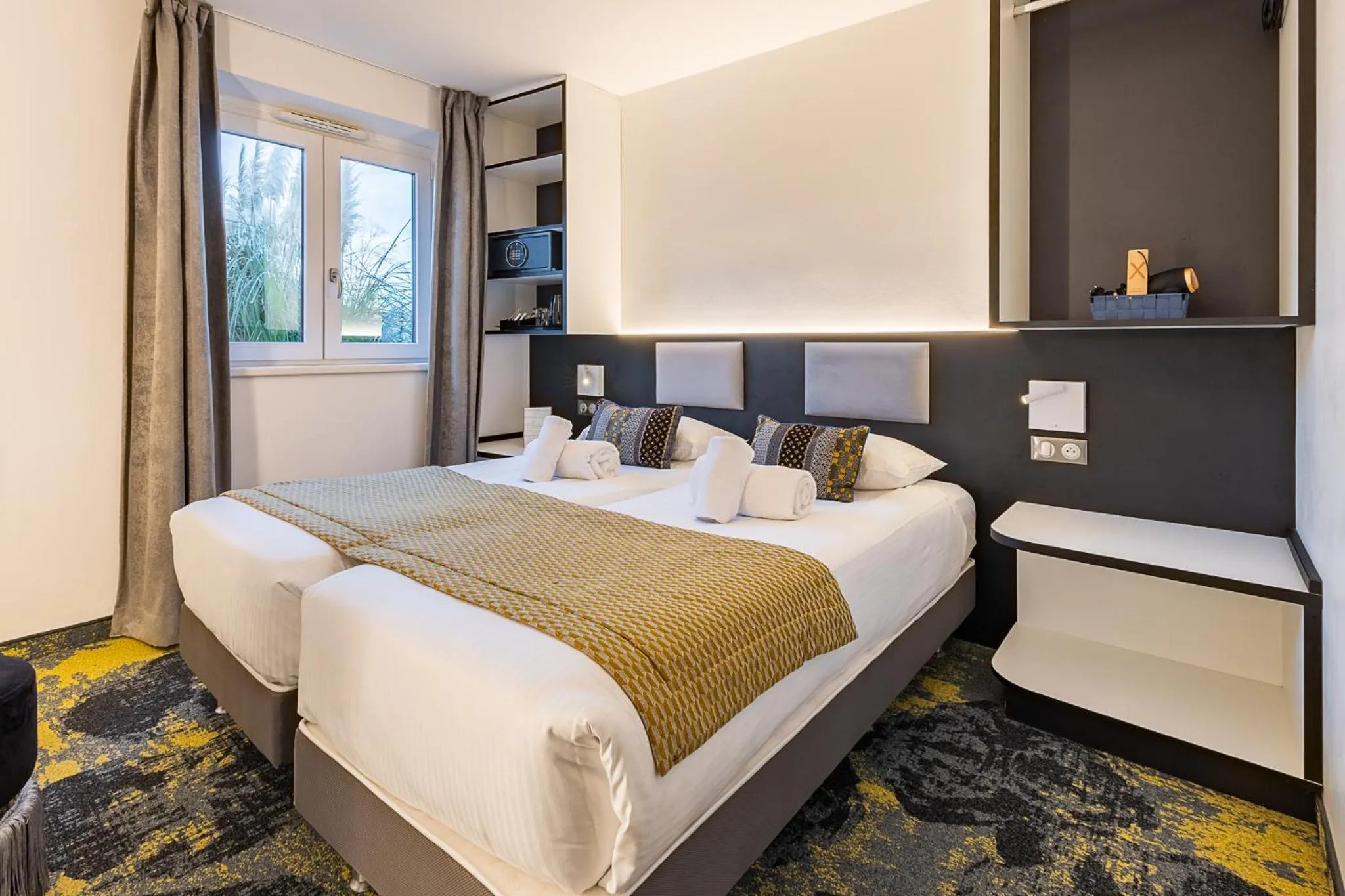 Bed in Brit Hotel, Spa & Restaurant - Colmar Est