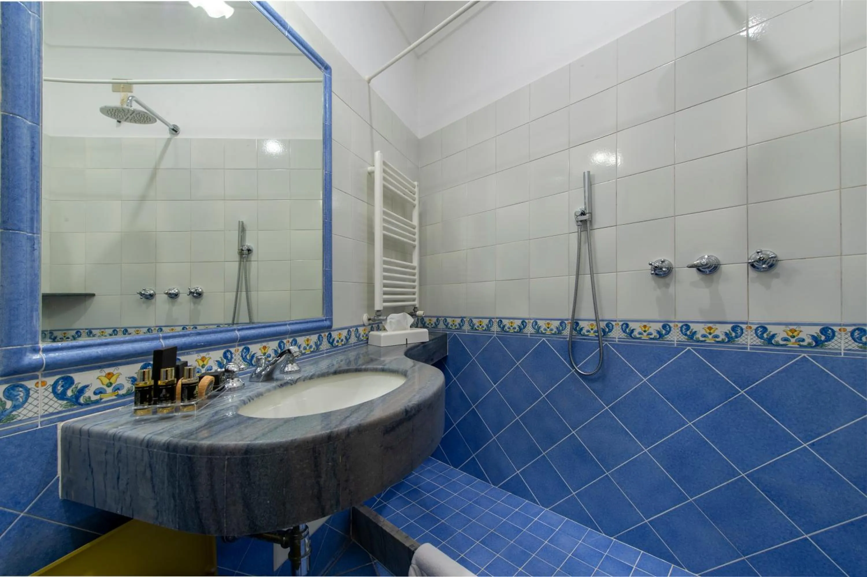 Bathroom in Hotel Casa Albertina