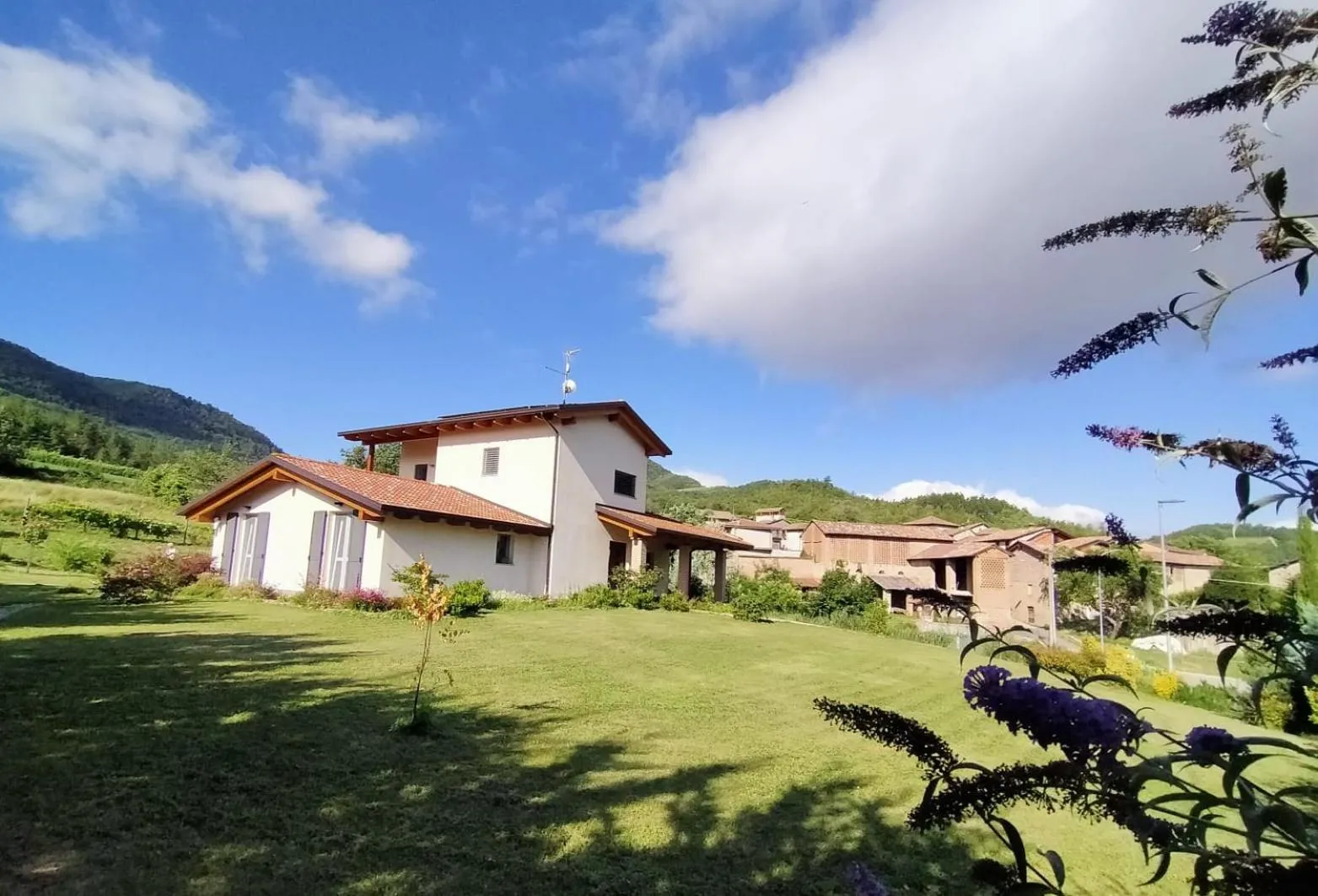 Facade/entrance in Timo e Rosmarino