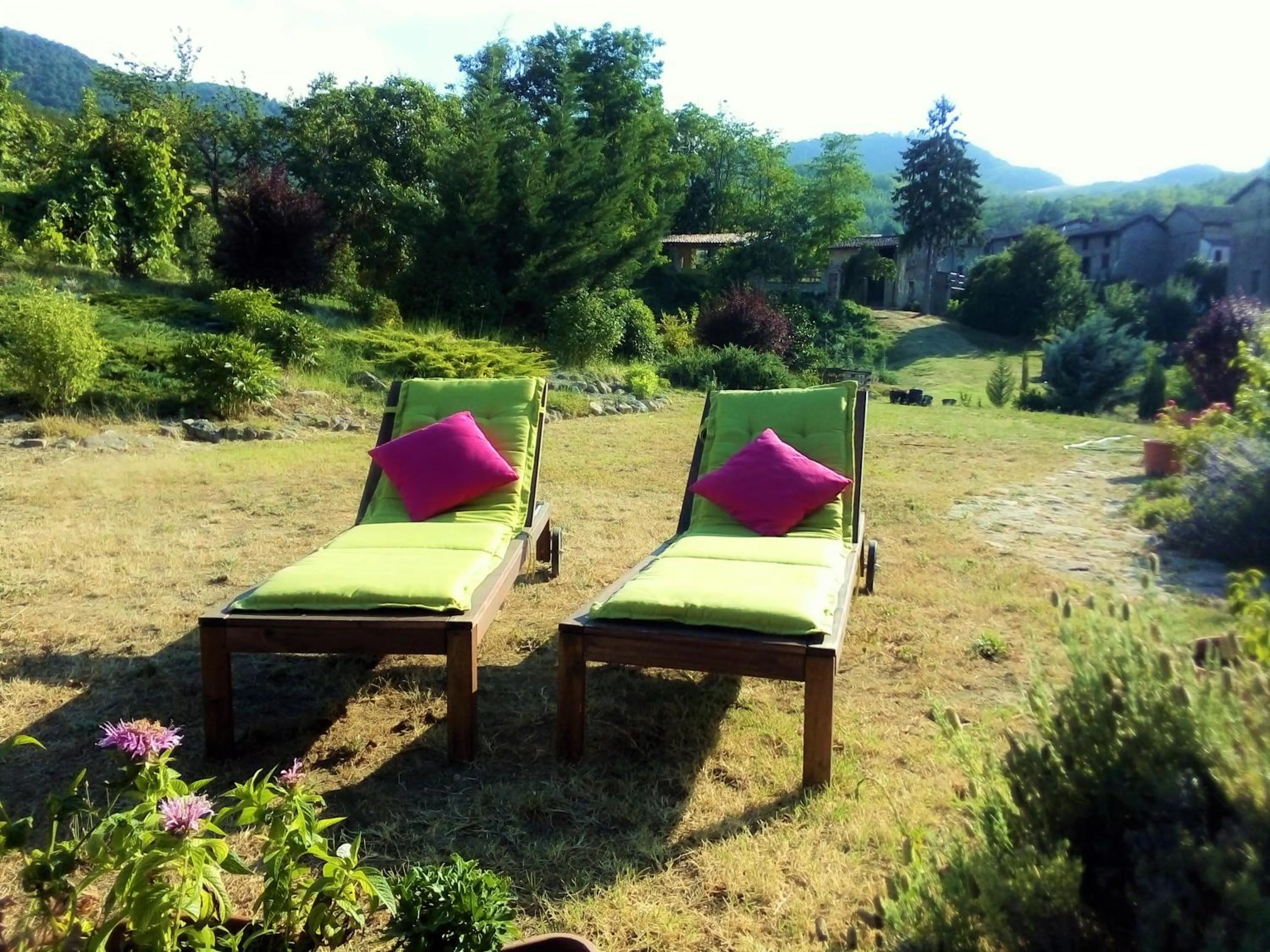 Garden view in Timo e Rosmarino