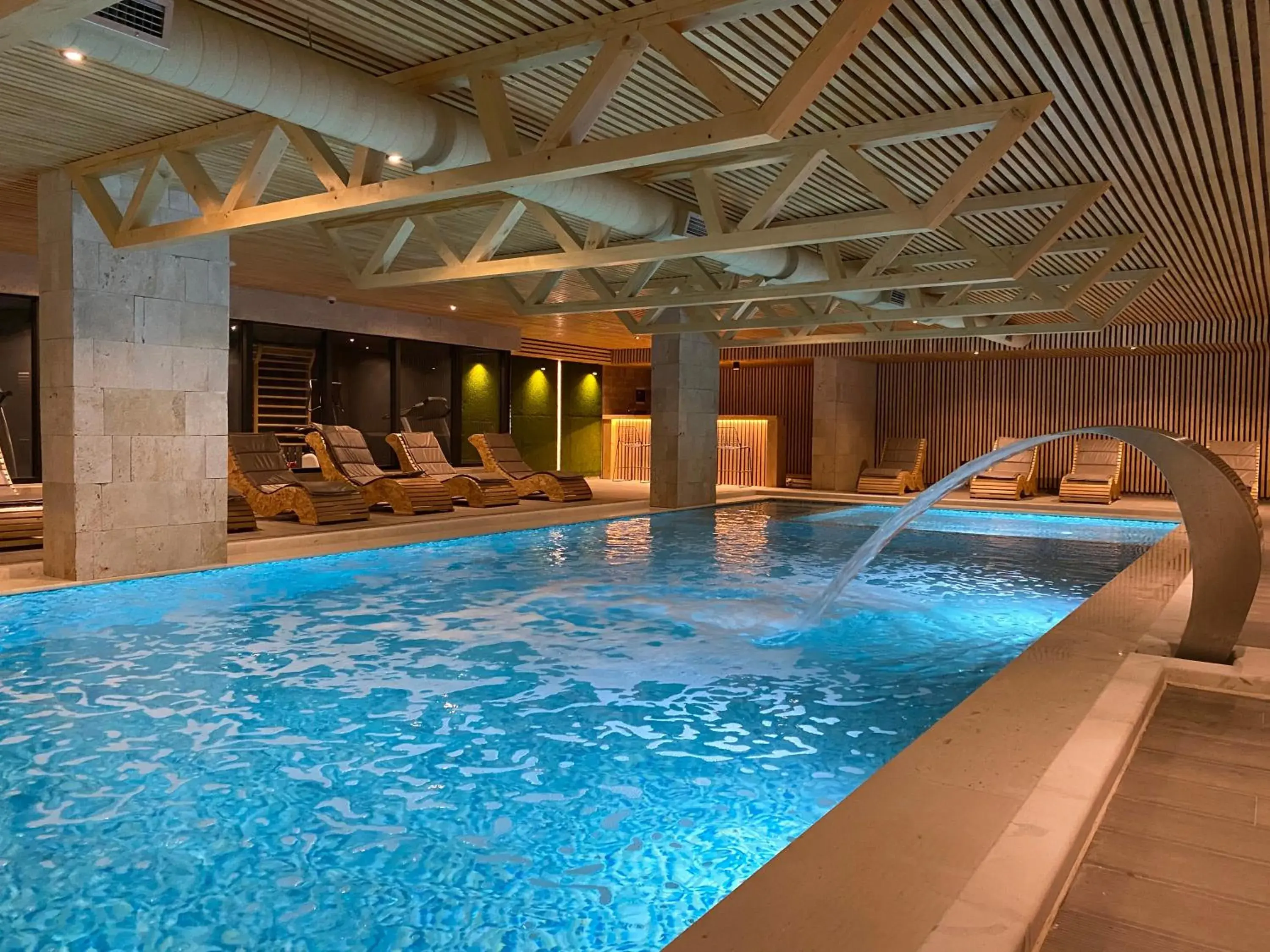 Swimming pool in ETER Hotel Swimming pool in ETER Hotel