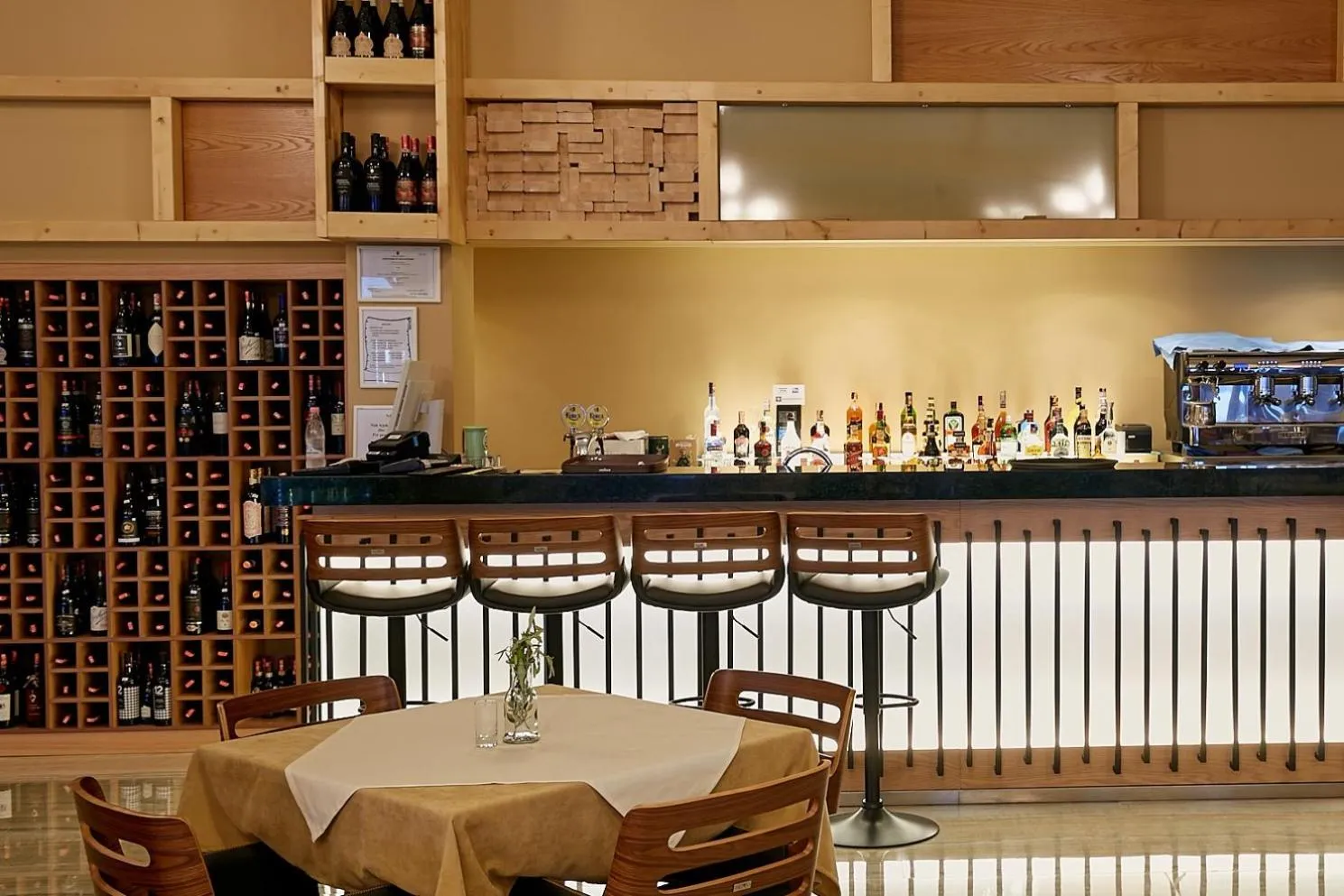 Lounge or bar in ETER Hotel