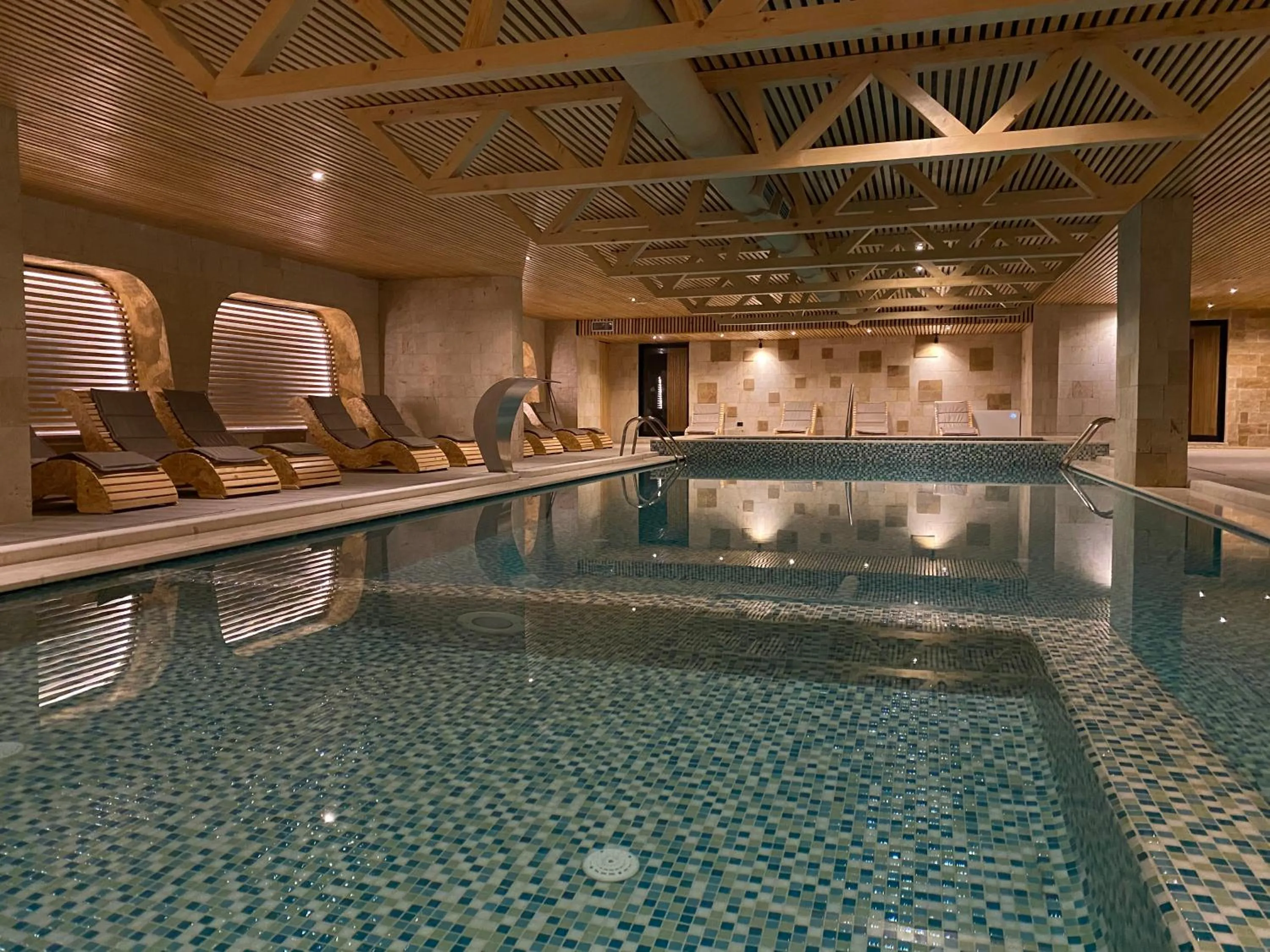 Swimming pool in ETER Hotel