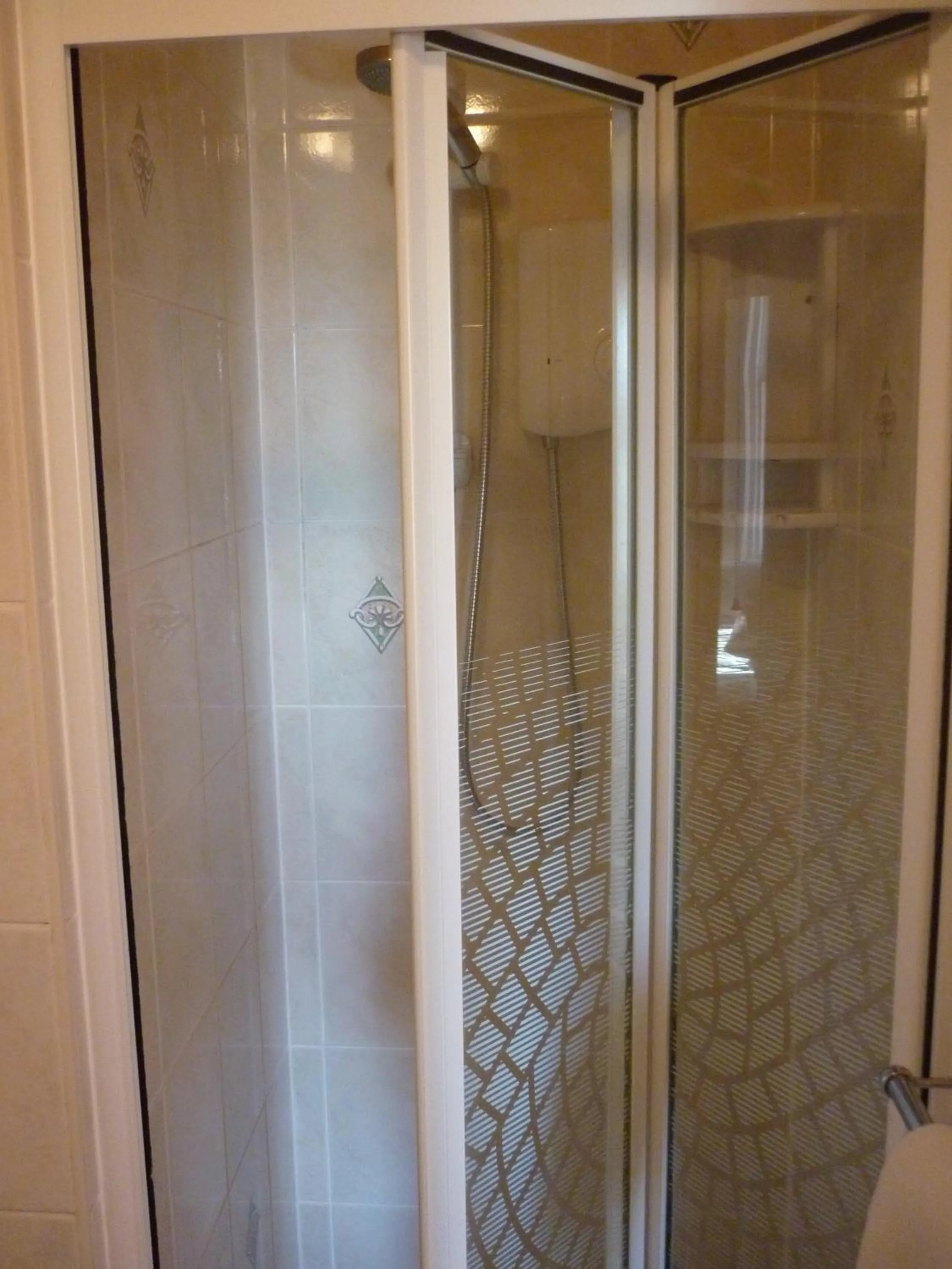 Shower in Ashwood Grange