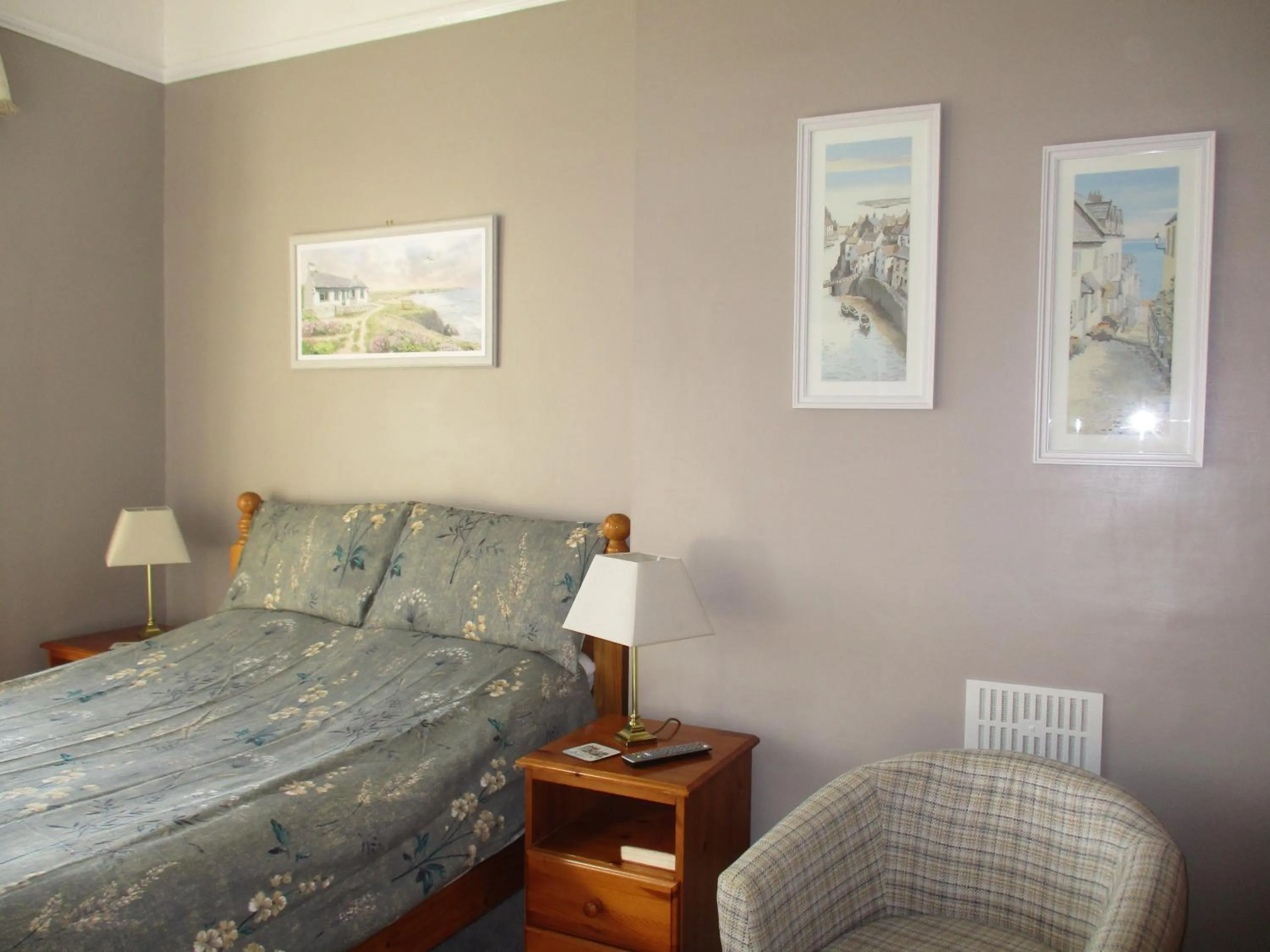 Seating area, Bed in Ashwood Grange