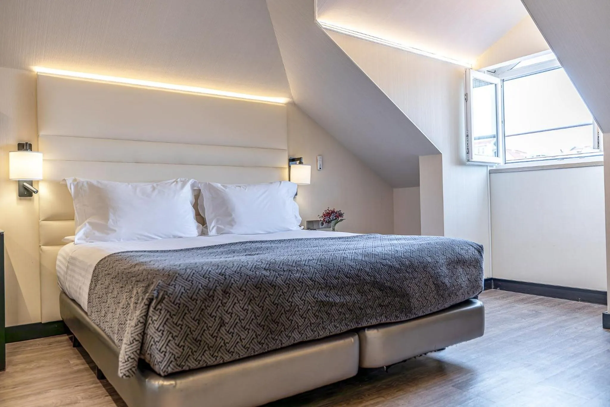 Bedroom, Bed in Hotel Santa Justa