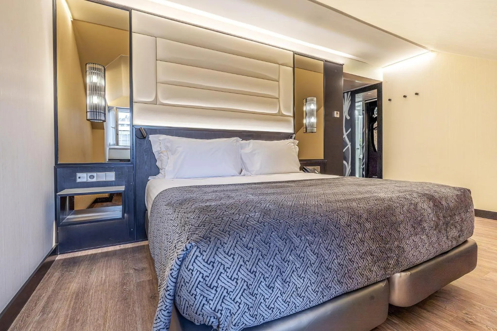 Bedroom, Bed in Hotel Santa Justa