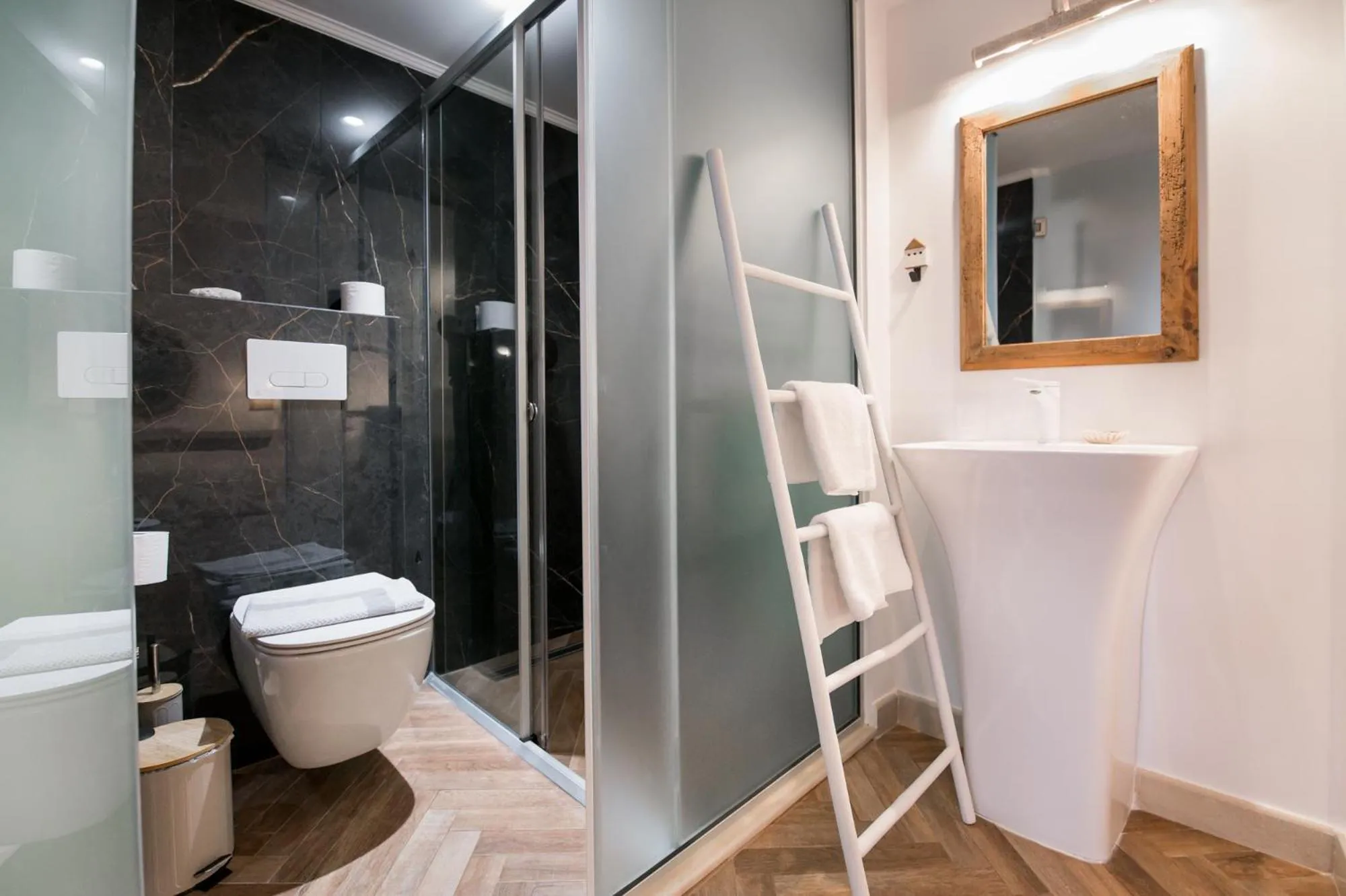 Shower in The Well Parga