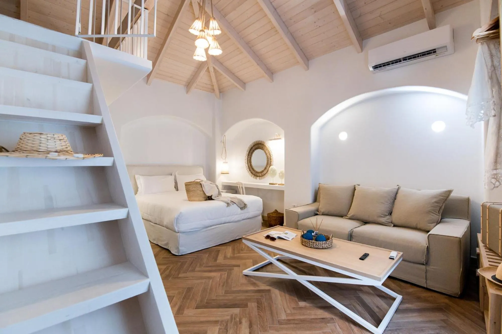 Photo of the whole room, Bed in The Well Parga