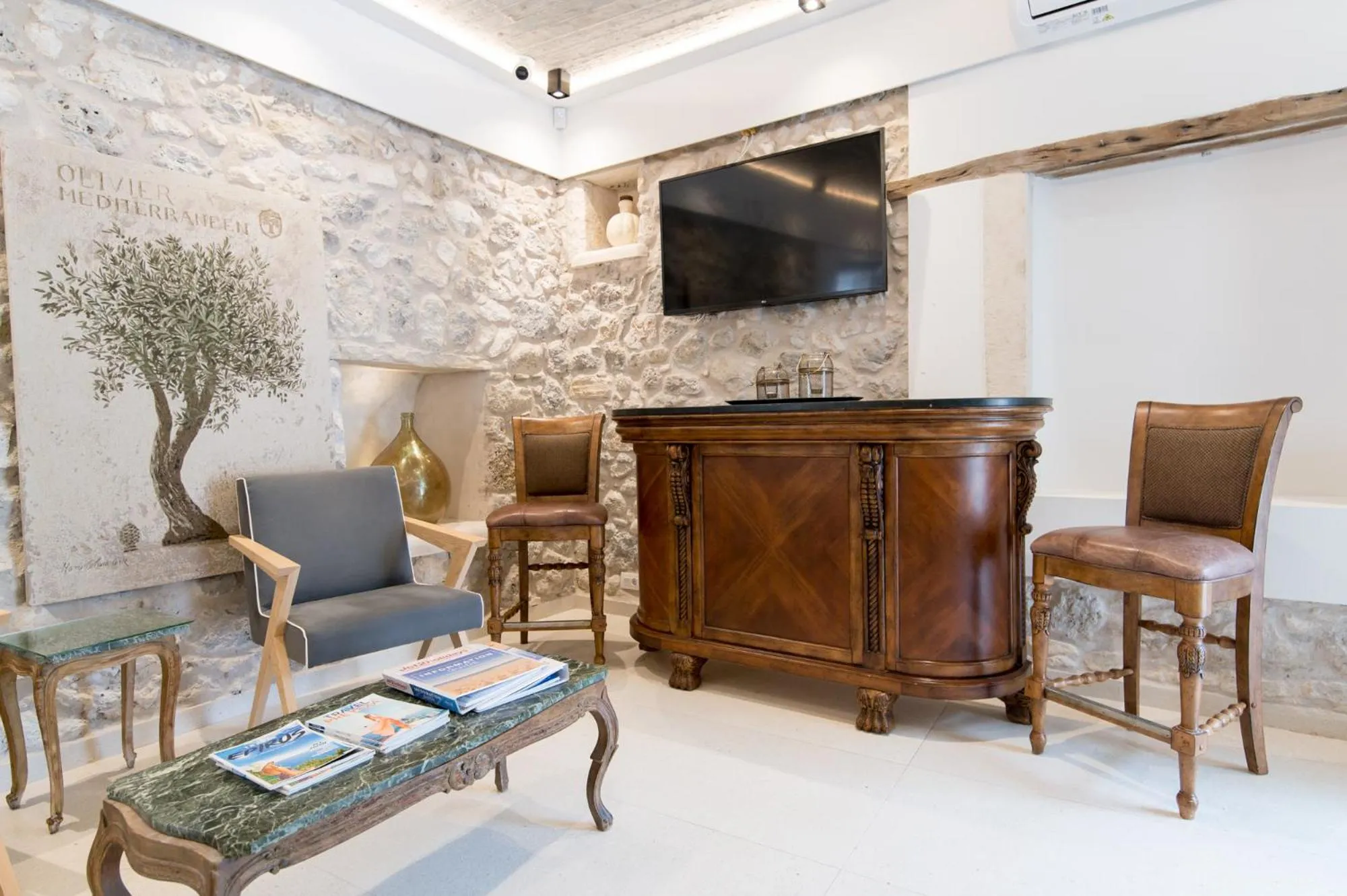 Seating area in The Well Parga