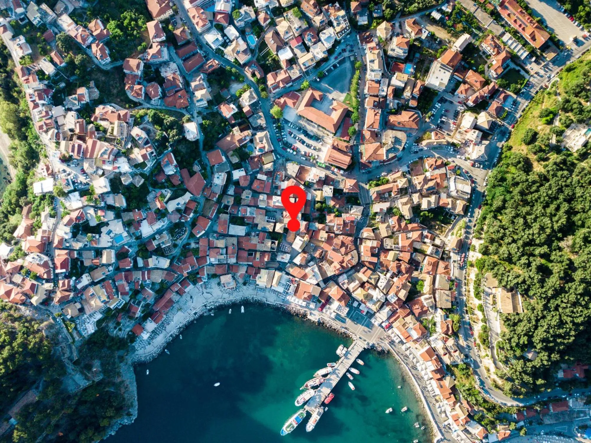Bird's eye view in The Well Parga