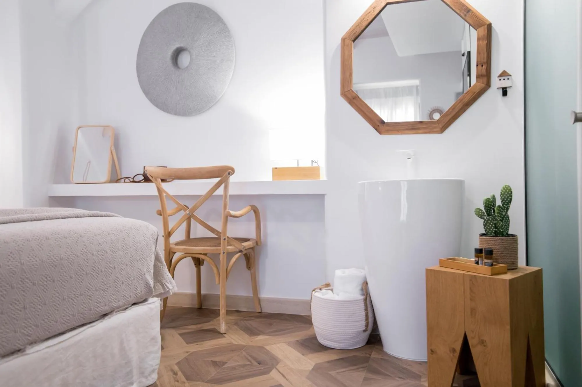 Photo of the whole room, Bed in The Well Parga