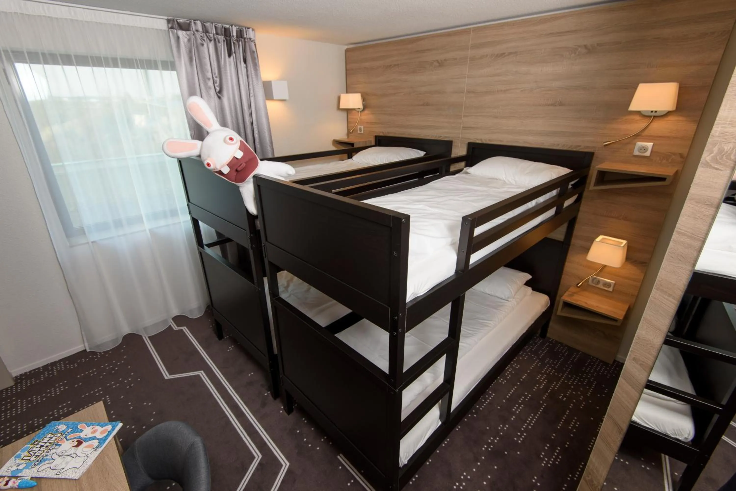 Family, Bed in Mercure Poitiers Site du Futuroscope