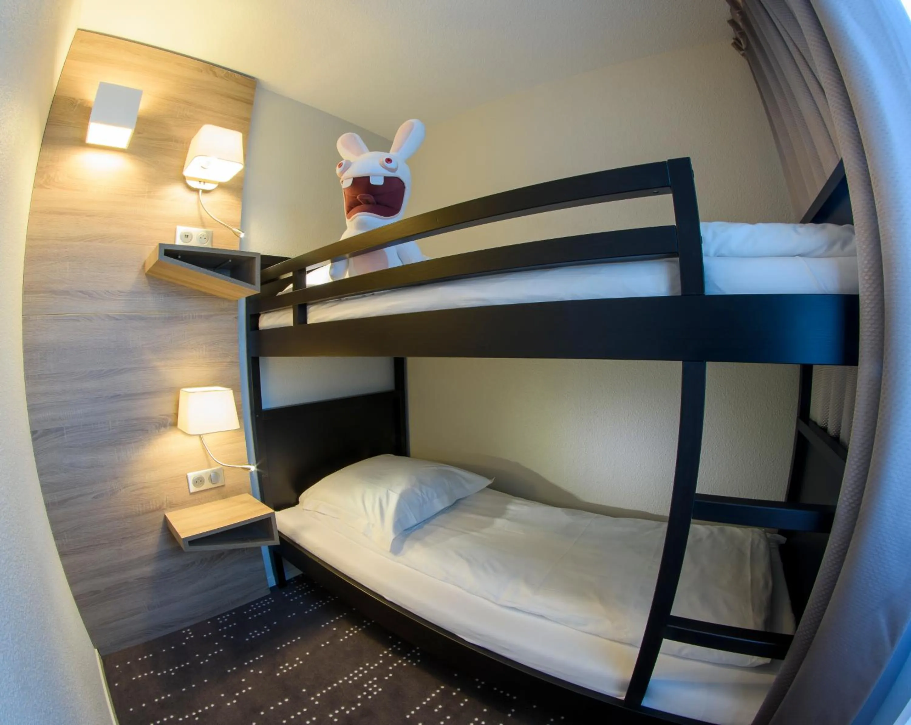 bunk bed, Bed in Mercure Poitiers Site du Futuroscope