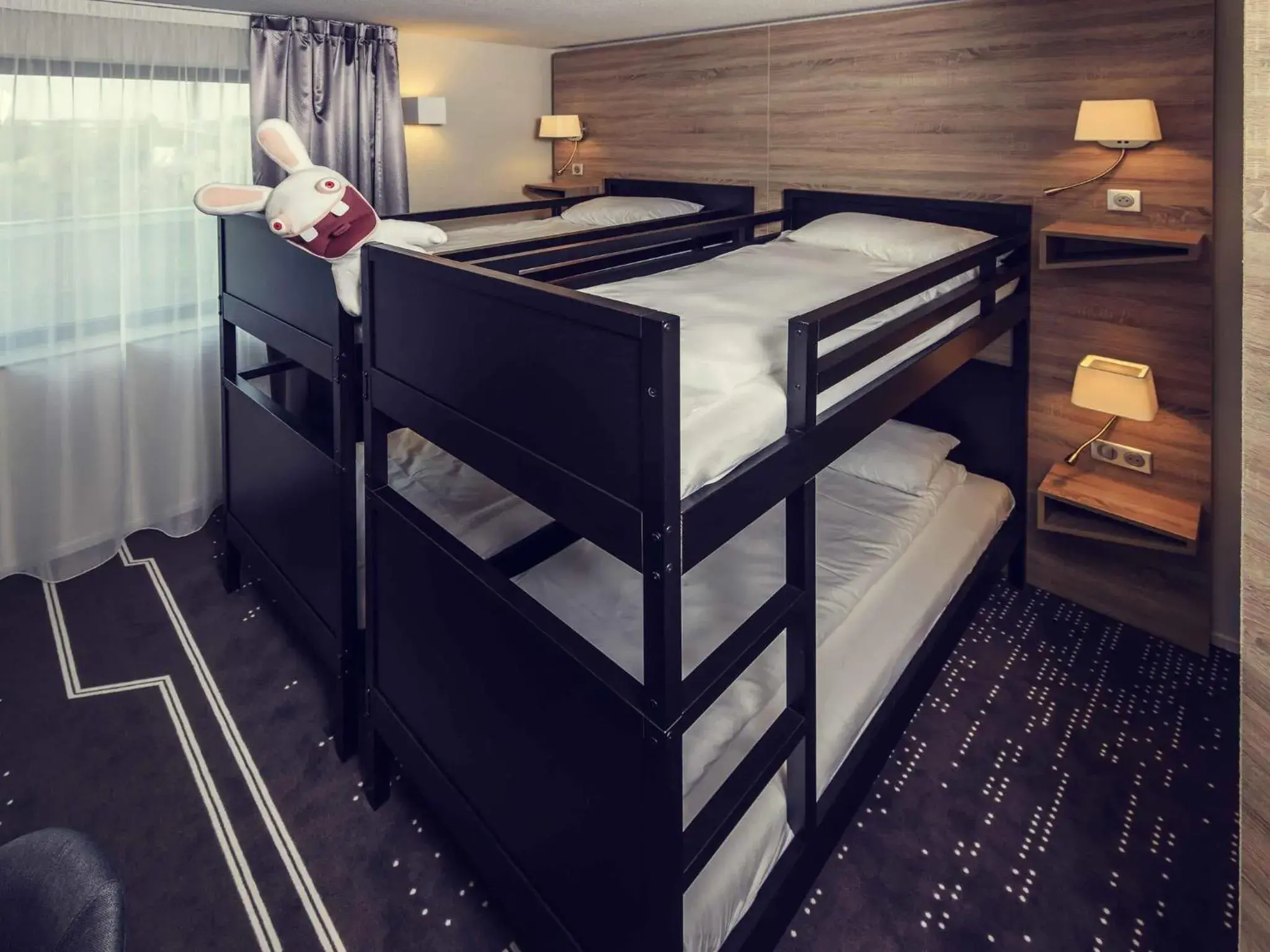 Bedroom, Bed in Mercure Poitiers Site du Futuroscope Bedroom, Bed in Mercure Poitiers Site du Futuroscope