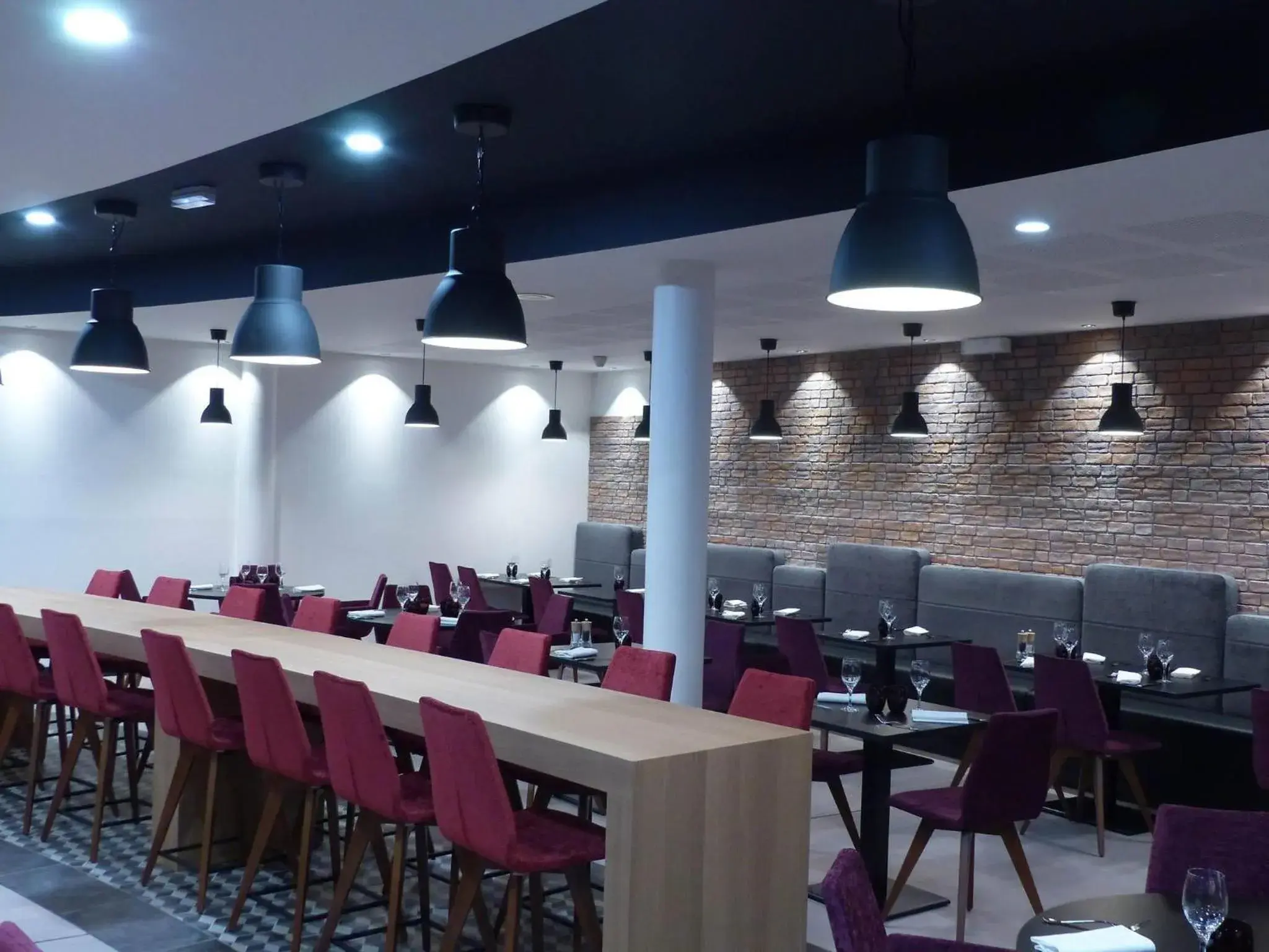 Restaurant/places to eat in Mercure Poitiers Site du Futuroscope Restaurant/places to eat in Mercure Poitiers Site du Futuroscope