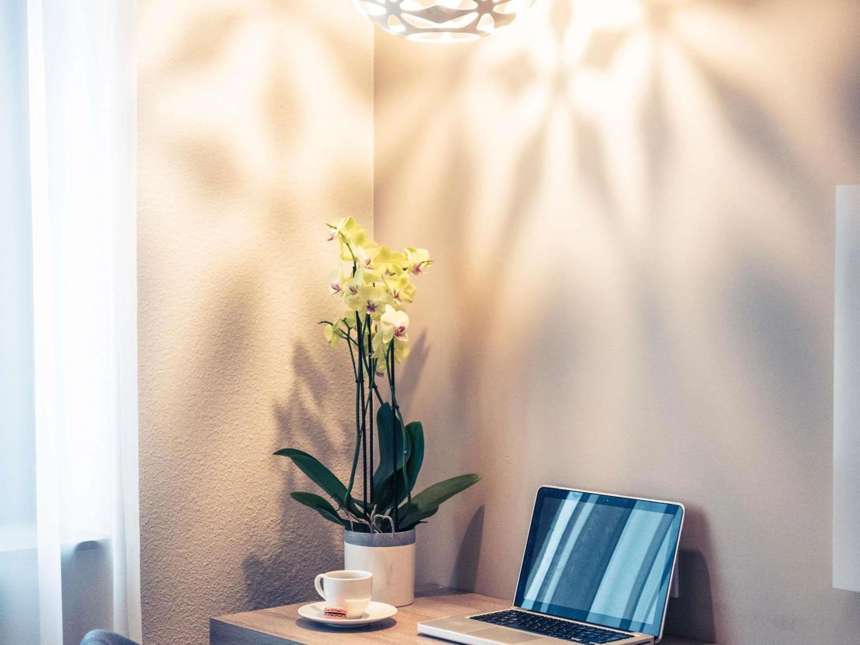 Bedroom in Mercure Poitiers Site du Futuroscope