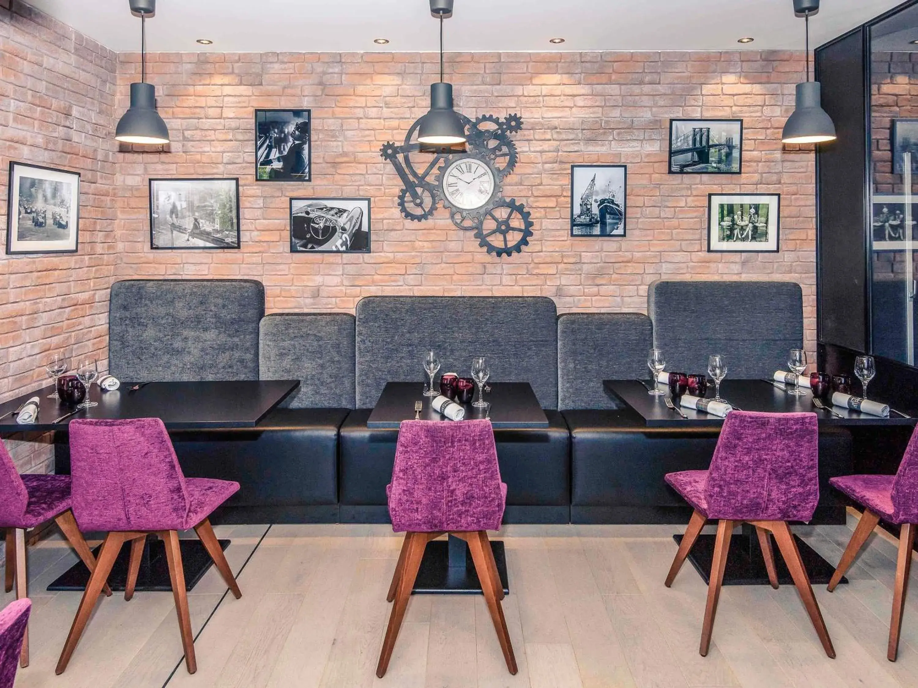 Restaurant/places to eat in Mercure Poitiers Site du Futuroscope Restaurant/places to eat in Mercure Poitiers Site du Futuroscope