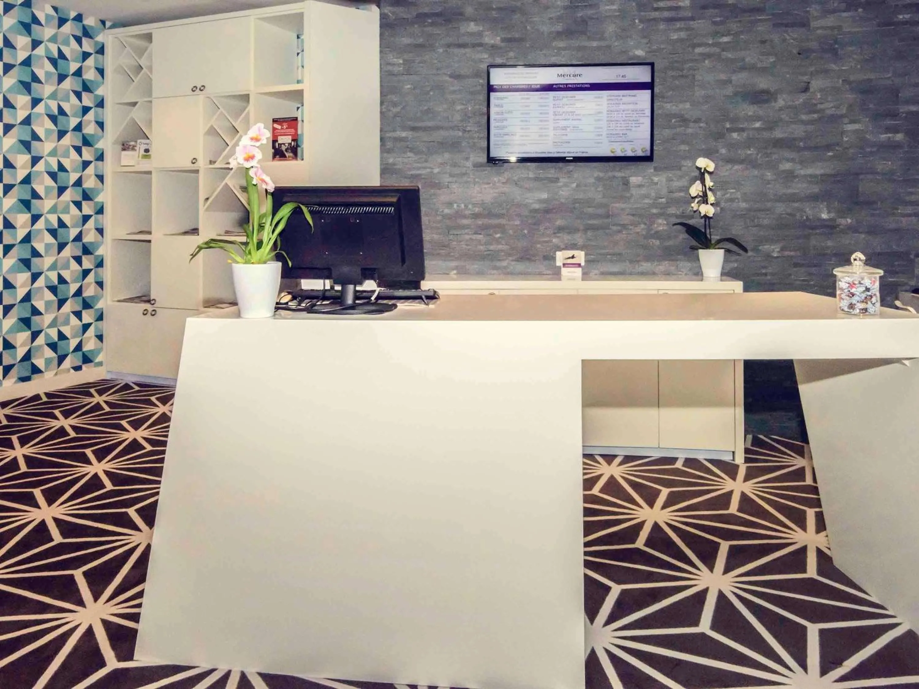 Property building in Mercure Poitiers Site du Futuroscope