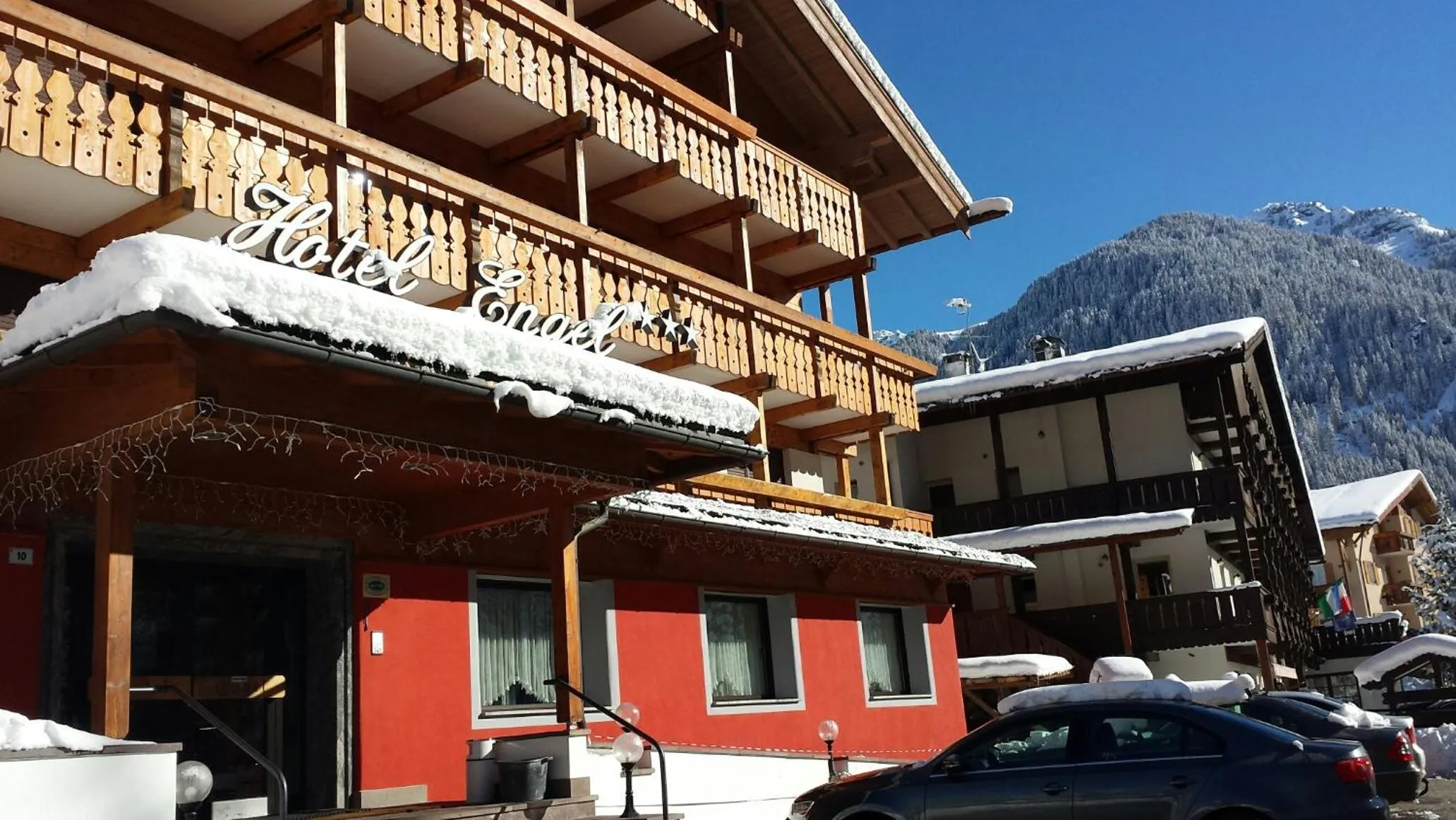 Facade/entrance in Hotel Engel