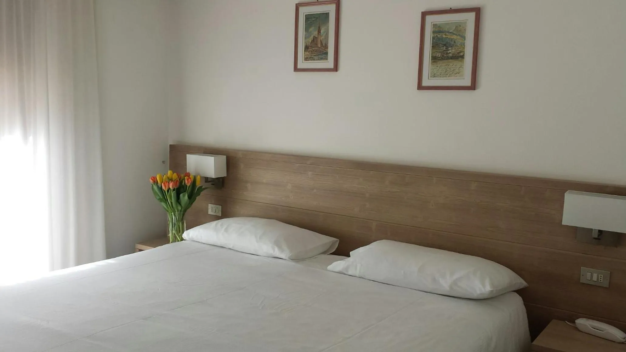Bed in Hotel Engel