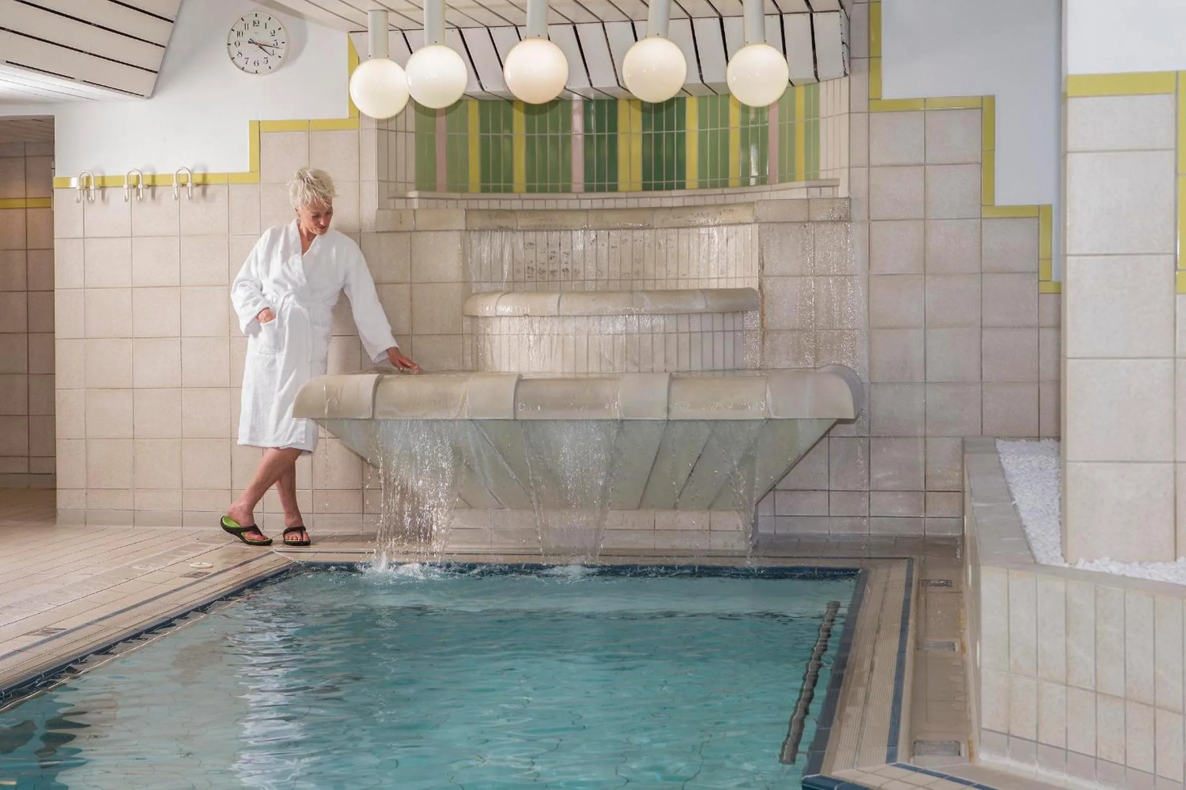 Swimming pool in Kurhotel Unter den Linden