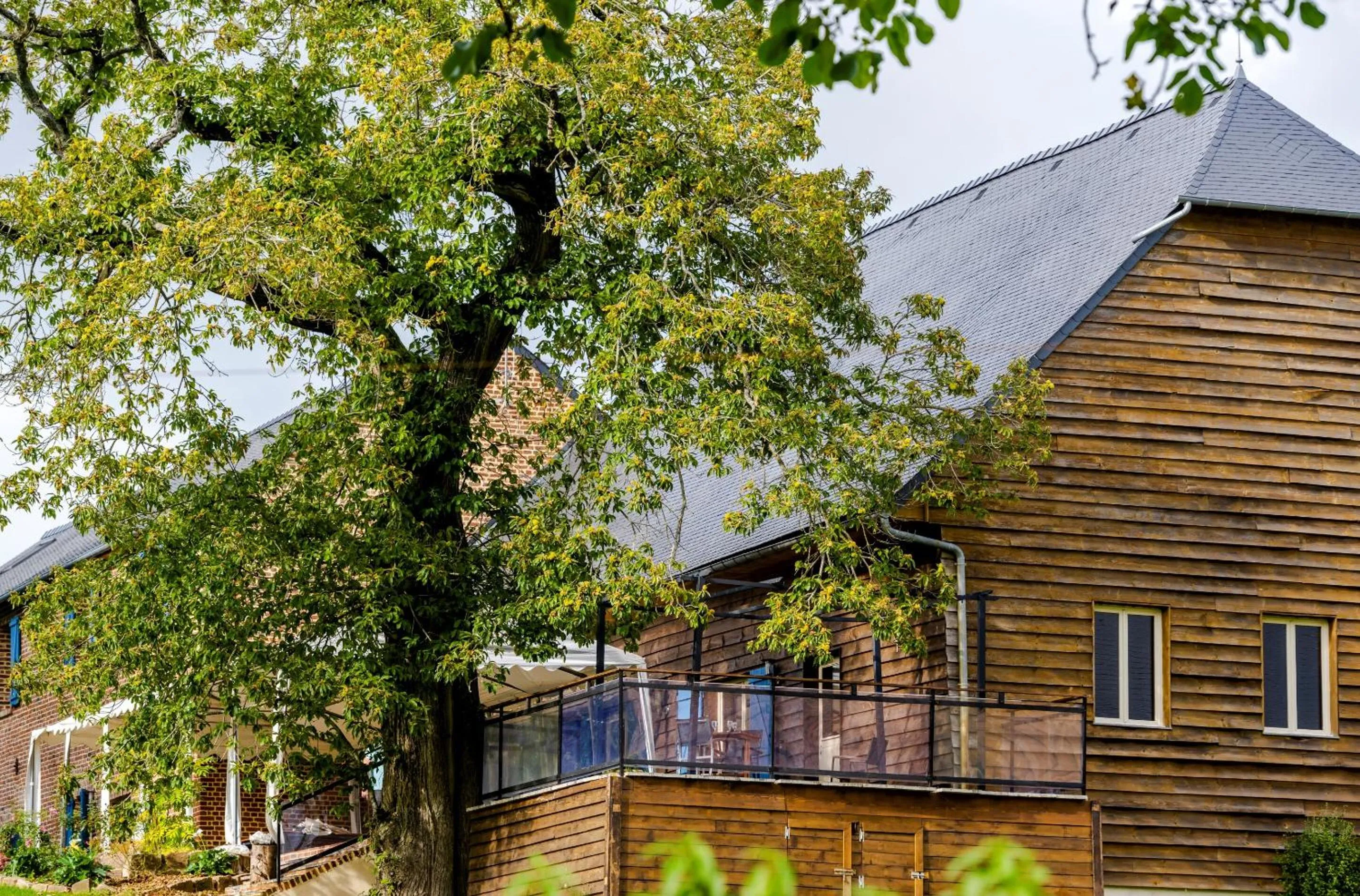 Property building in Les Lavandières de Fontaine